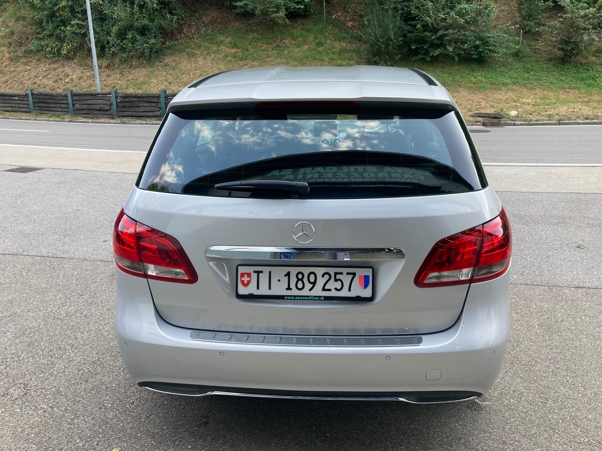 MERCEDES-BENZ B 180 Style 7G-DCT-image-3
