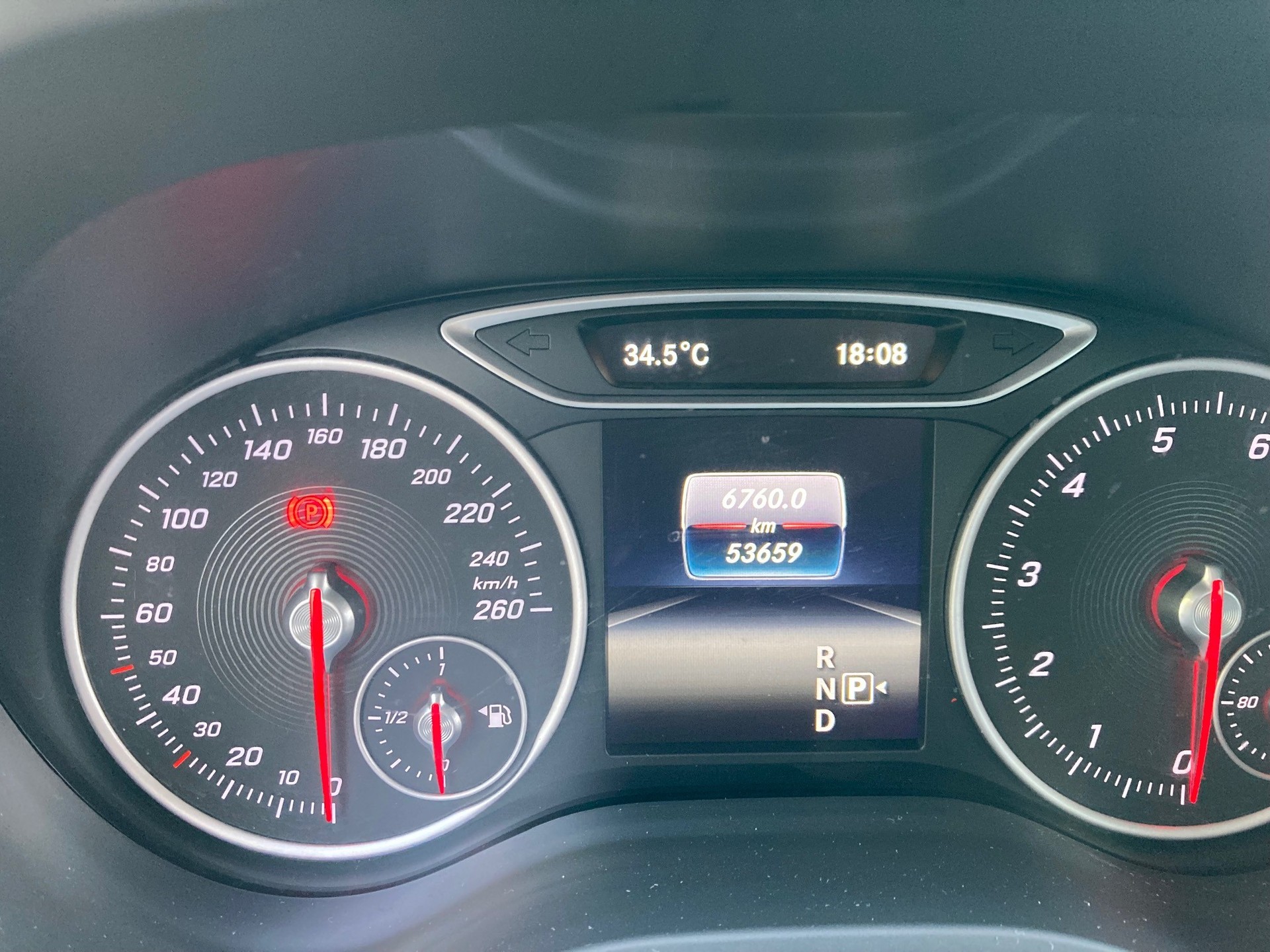 MERCEDES-BENZ B 180 Style 7G-DCT-image-9