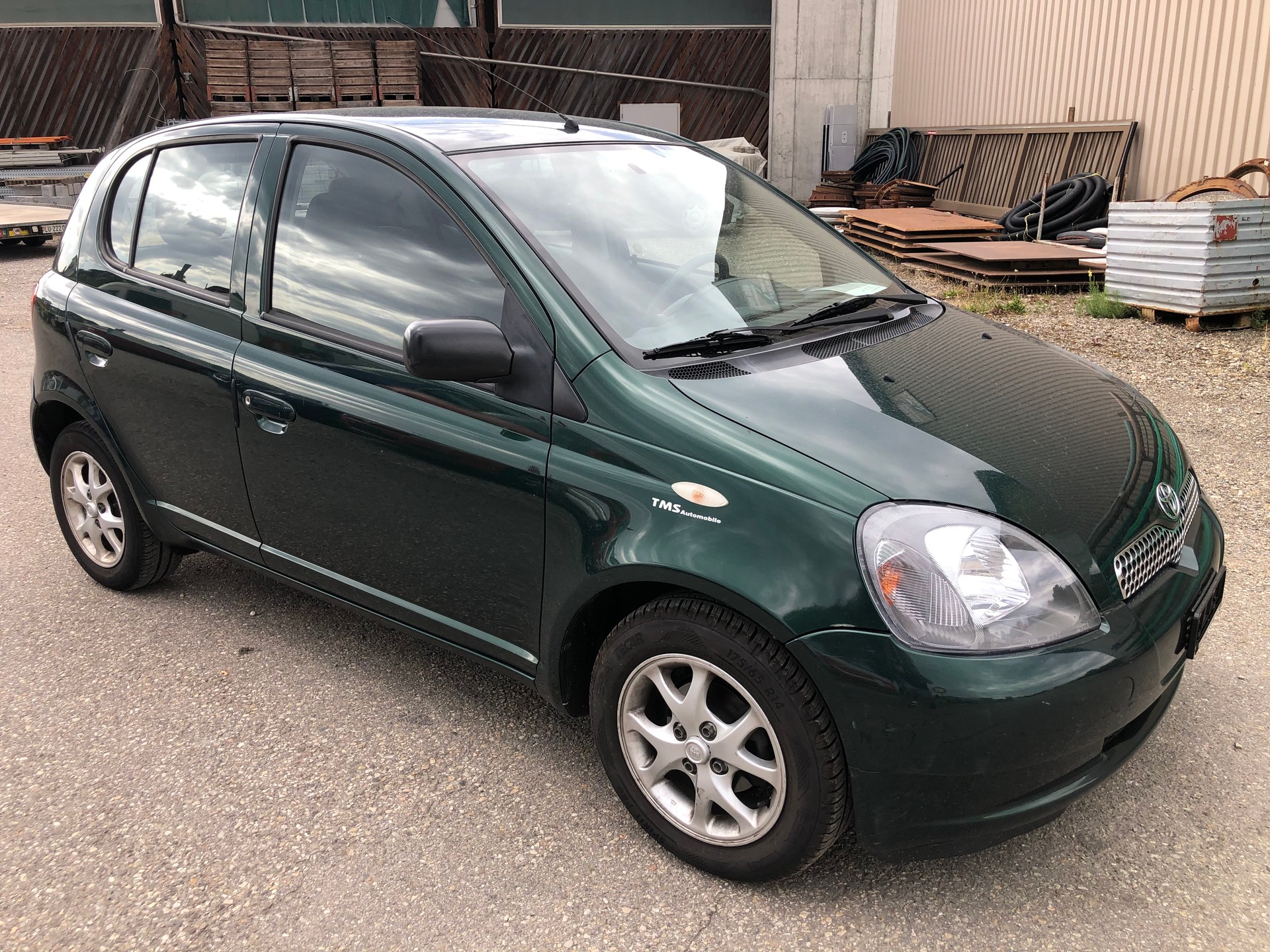 TOYOTA Yaris 1.3 Linea Sol-image-1
