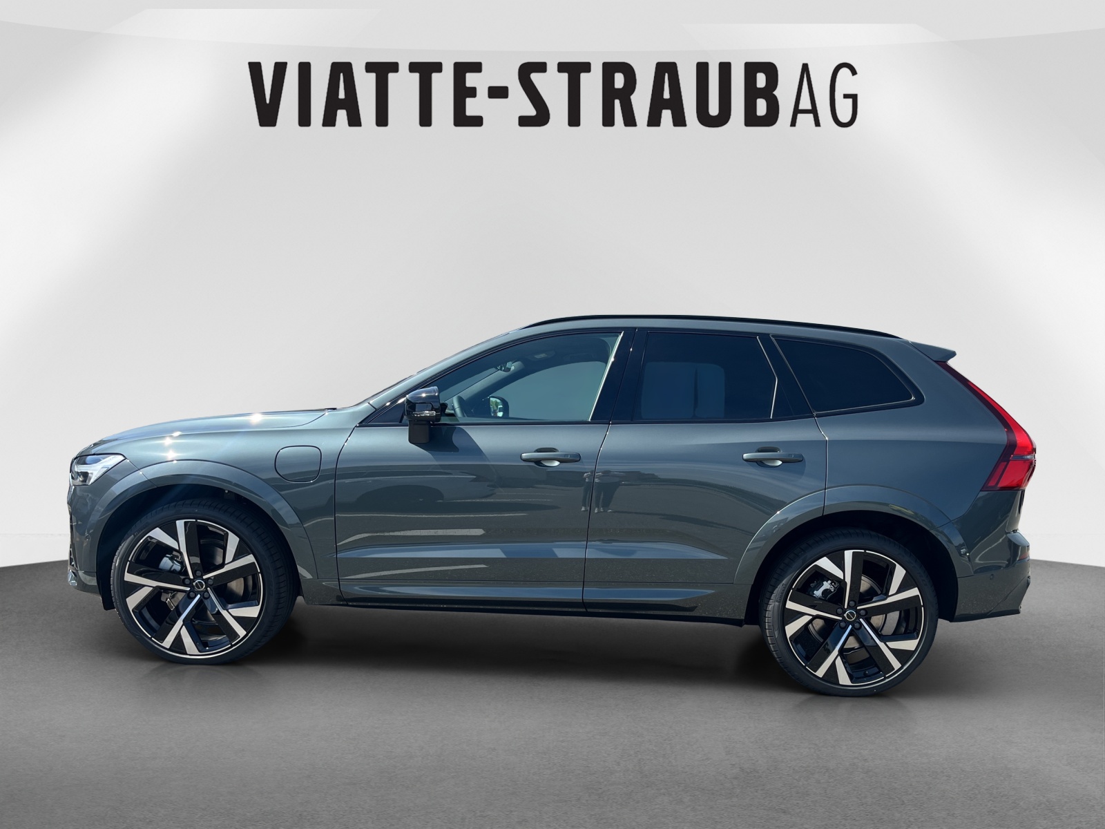 VOLVO XC60 2.0 T6 TE Ultra Dark eAWD-image-1