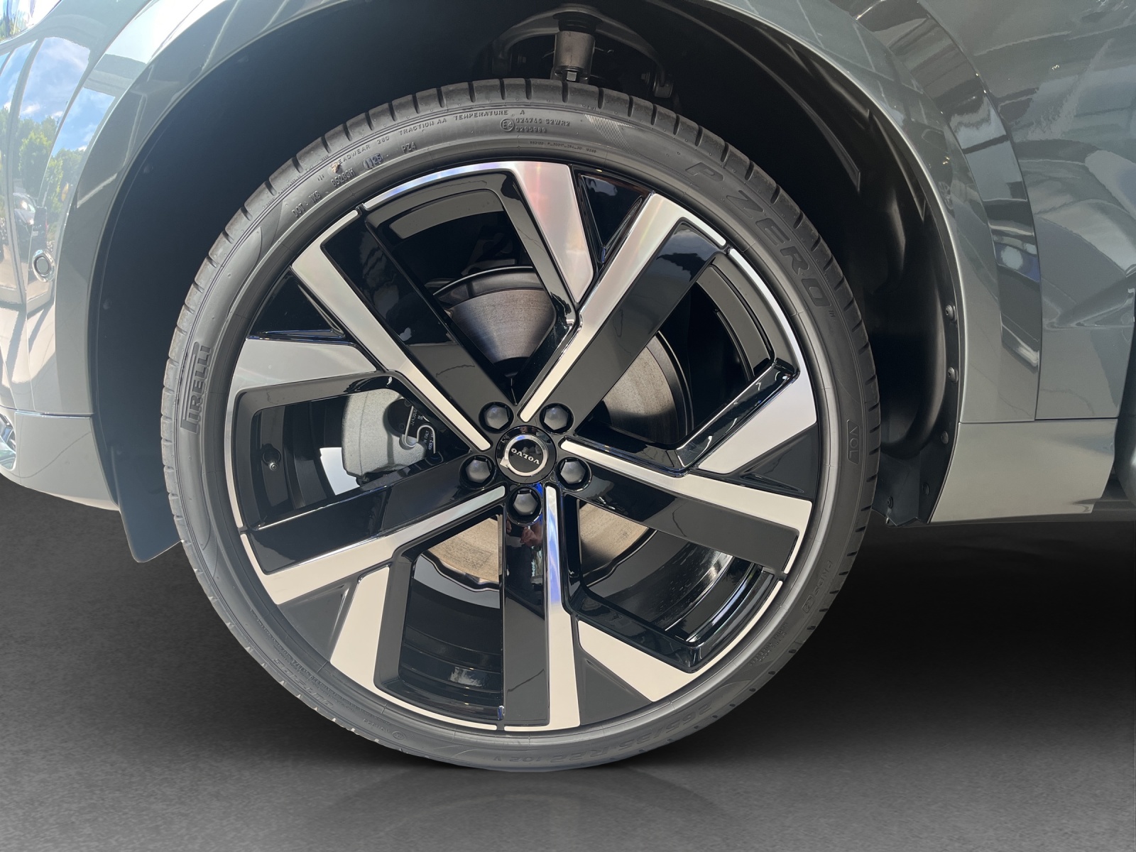 VOLVO XC60 2.0 T6 TE Ultra Dark eAWD-image-13