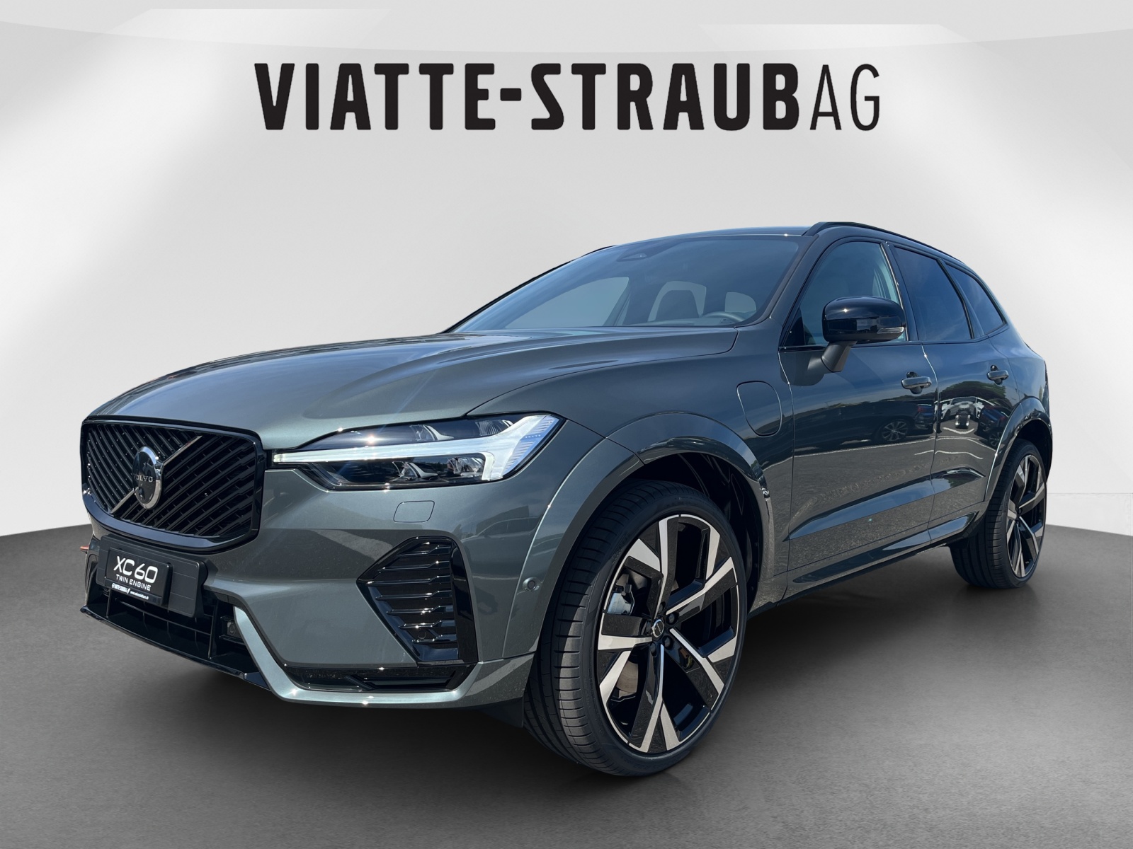 VOLVO XC60 2.0 T6 TE Ultra Dark eAWD-image-0