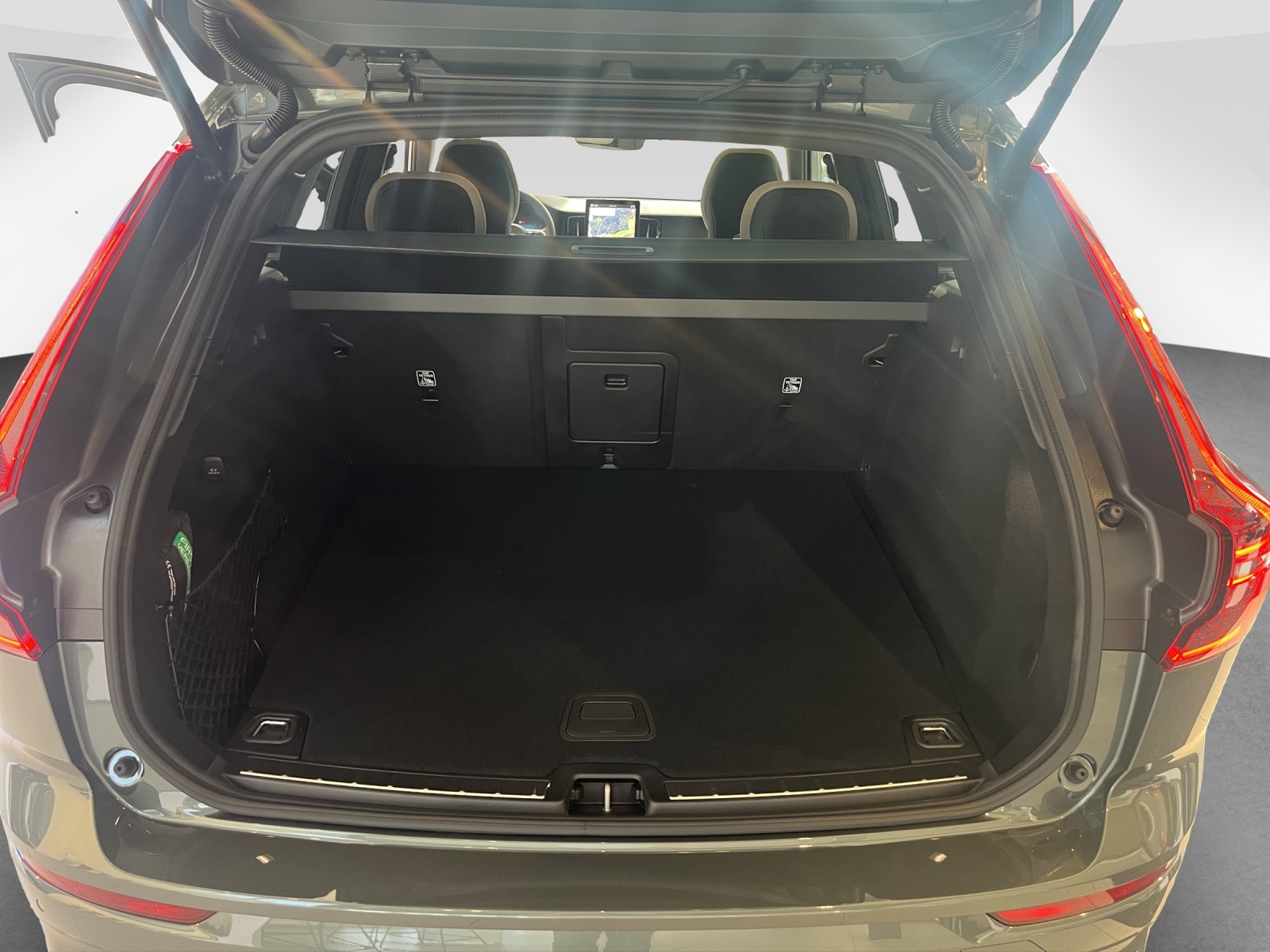 VOLVO XC60 2.0 T6 TE Ultra Dark eAWD-image-18