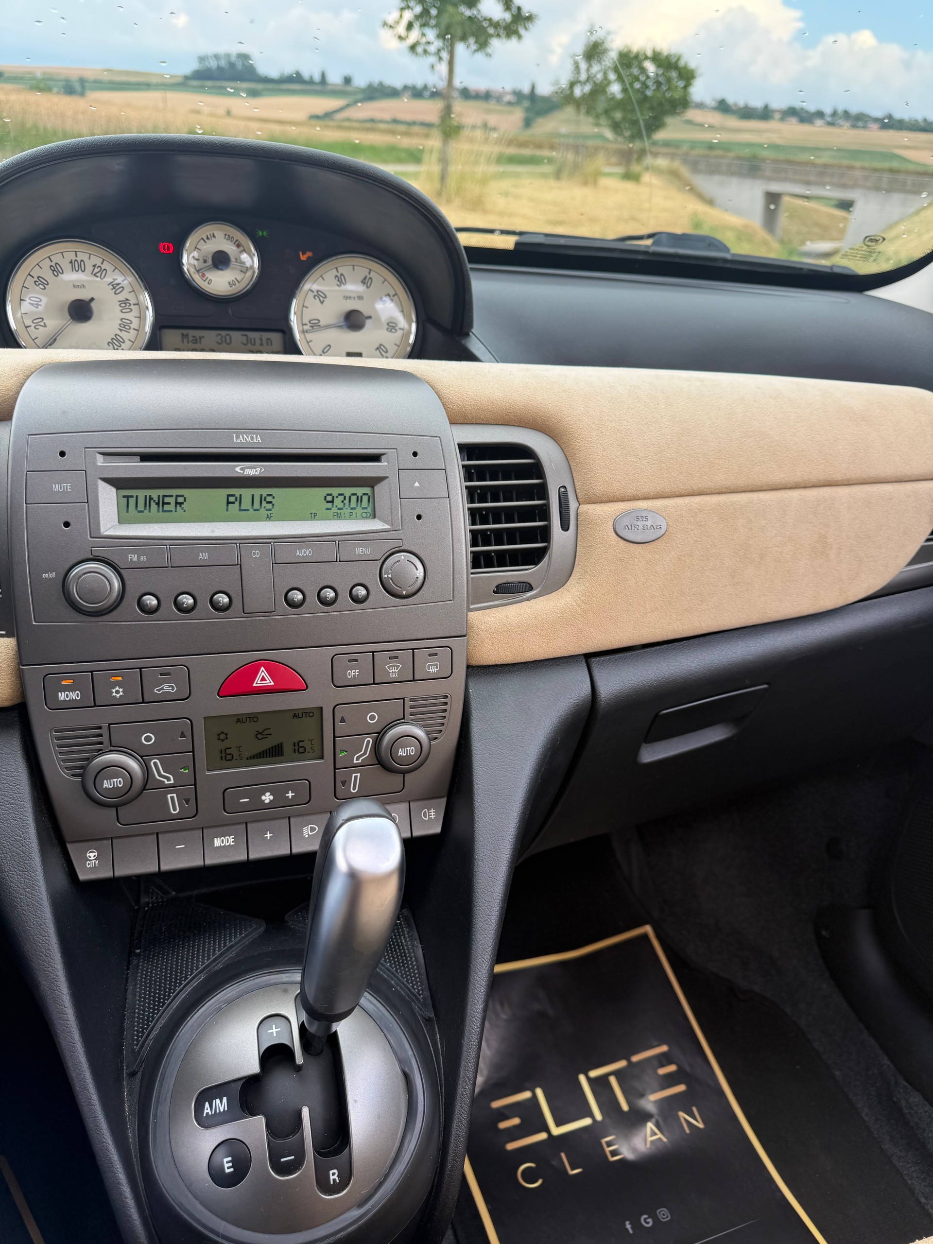 LANCIA Ypsilon 1.4 16V Argento-image-10