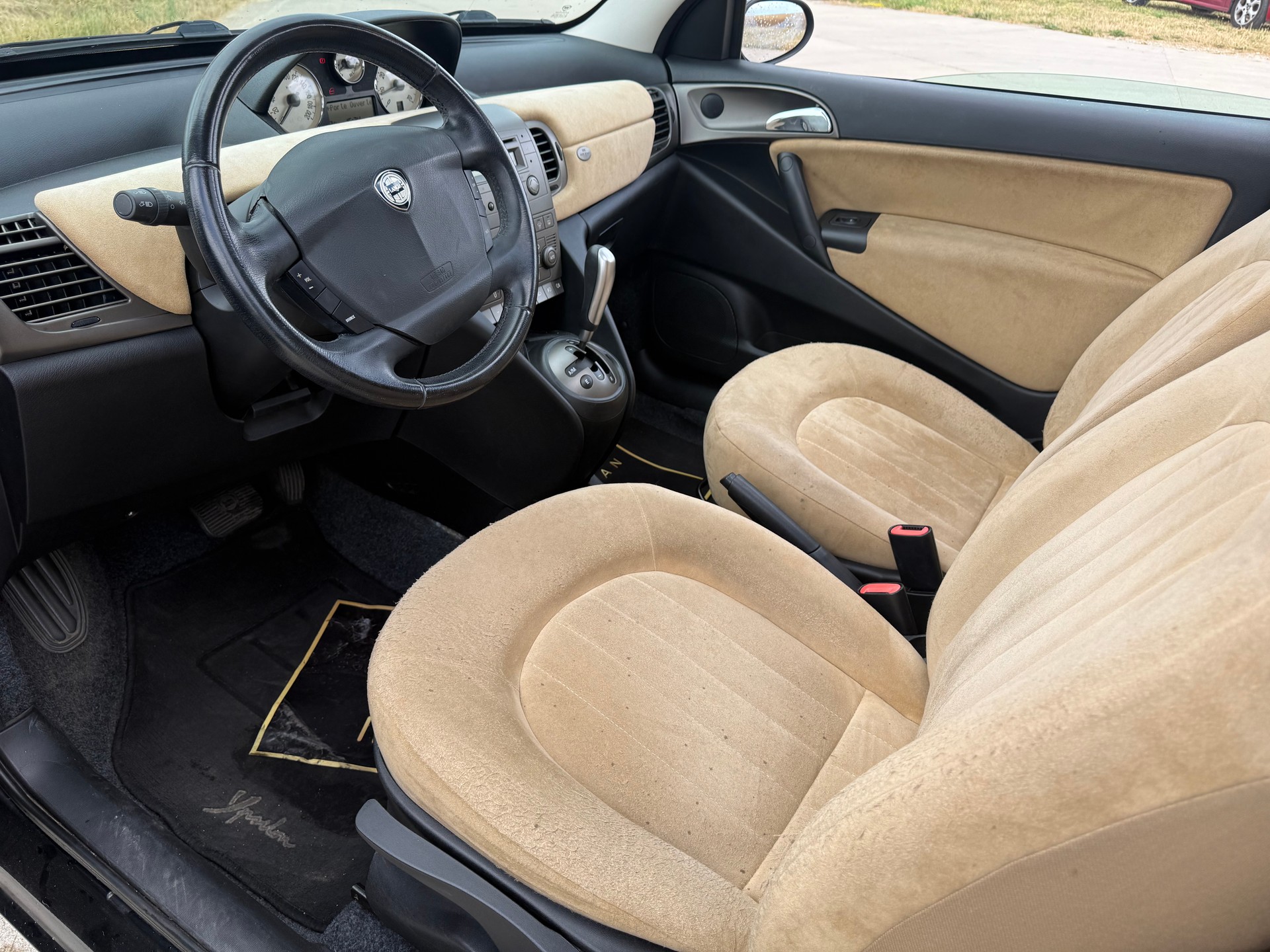 LANCIA Ypsilon 1.4 16V Argento-image-8