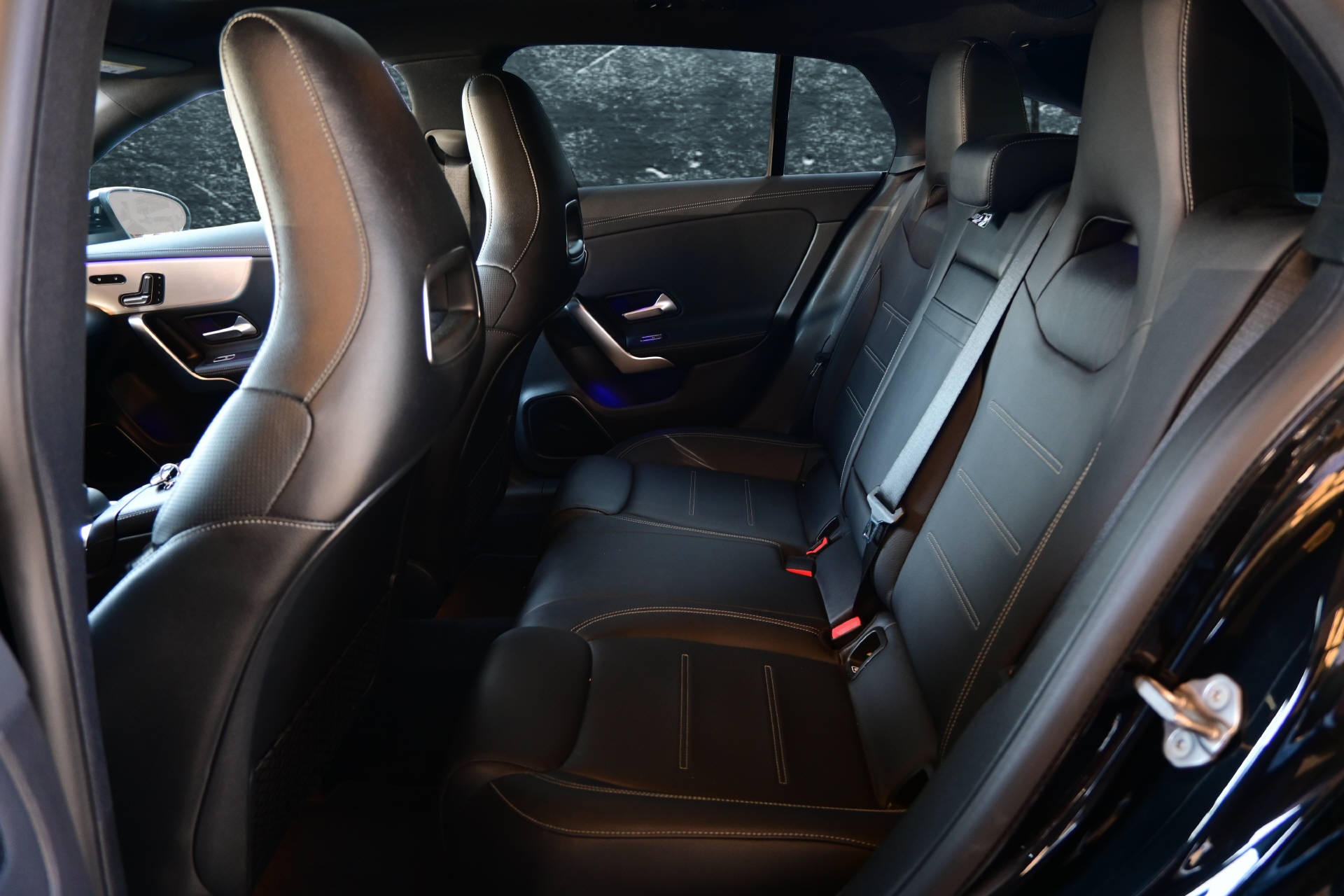 MERCEDES-BENZ CLA 35 AMG 4matic Shooting Brake *Hammer Ausstattung*Gratis Service bis 100'000km*-image-15