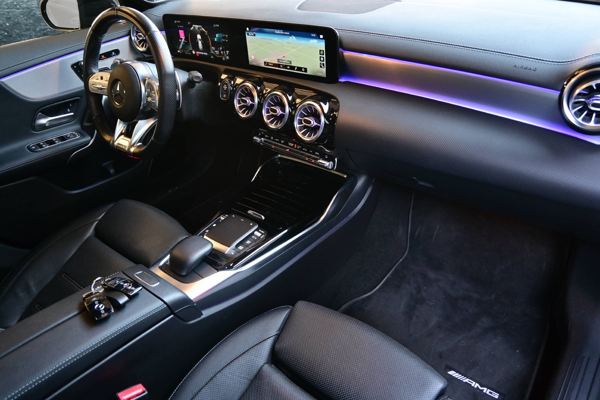 MERCEDES-BENZ CLA 35 AMG 4matic Shooting Brake *Hammer Ausstattung*Gratis Service bis 100'000km*-image-10
