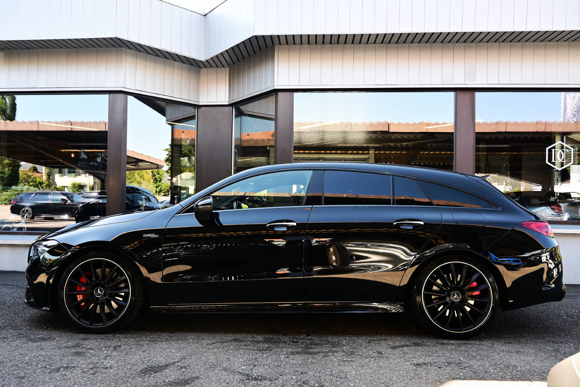 MERCEDES-BENZ CLA 35 AMG 4matic Shooting Brake *Hammer Ausstattung*Gratis Service bis 100'000km*-showroom-element-3