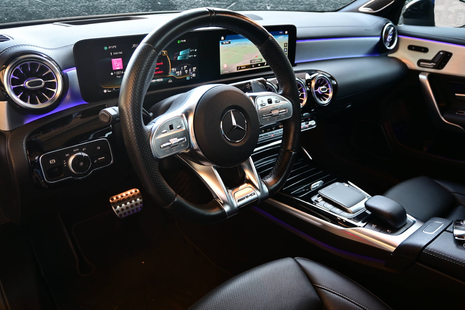 MERCEDES-BENZ CLA 35 AMG 4matic Shooting Brake *Hammer Ausstattung*Gratis Service bis 100'000km*-image-8