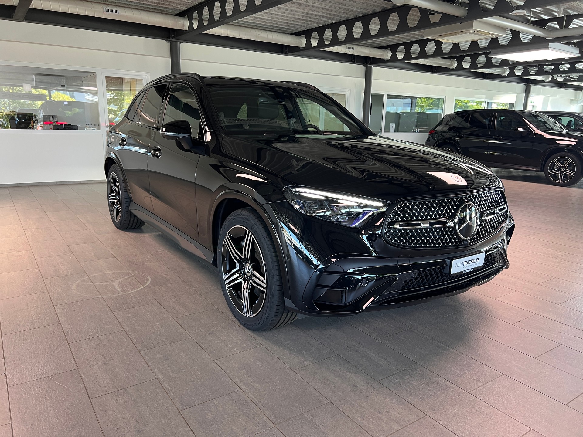 MERCEDES-BENZ GLC 400 e 4Matic EQ Star 9G-Tronic-image-2