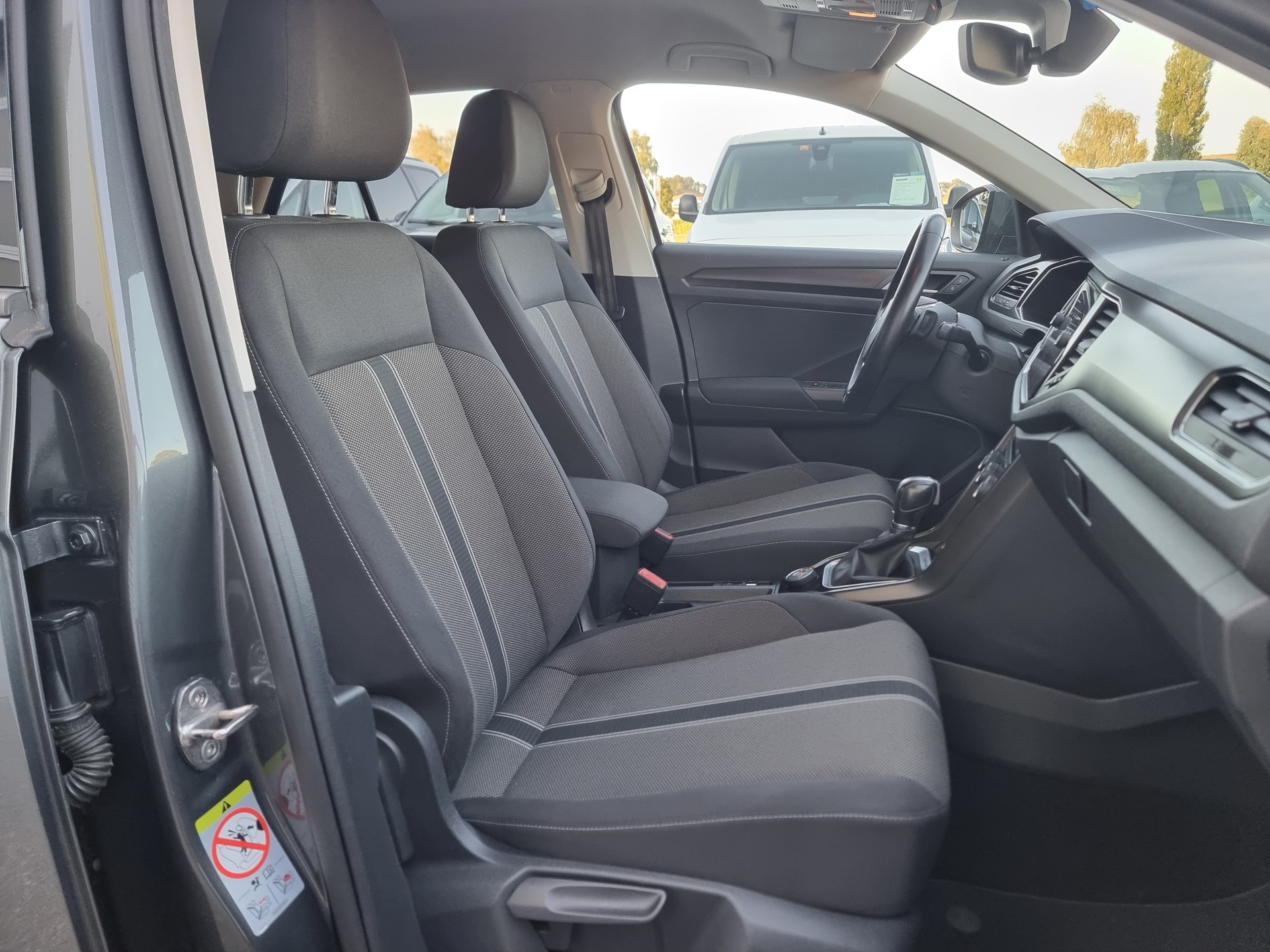 VW T-Roc 1.5 TSI EVO Sport DSG 4Motion-image-6