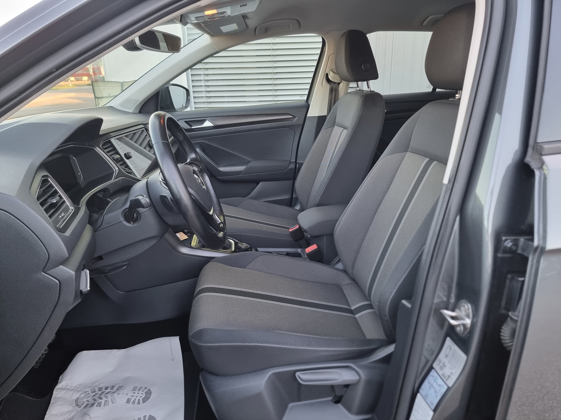 VW T-Roc 1.5 TSI EVO Sport DSG 4Motion-image-7