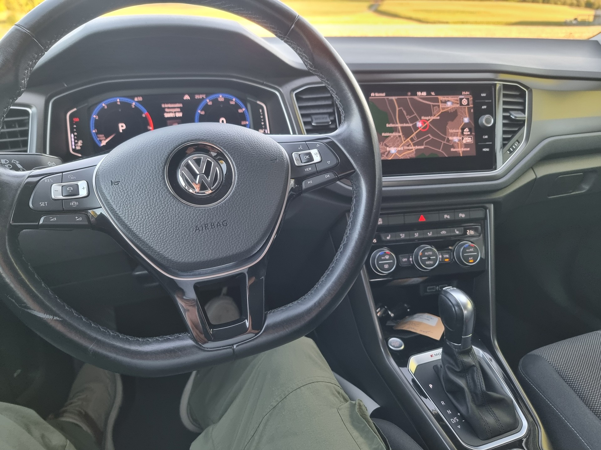 VW T-Roc 1.5 TSI EVO Sport DSG 4Motion-image-4