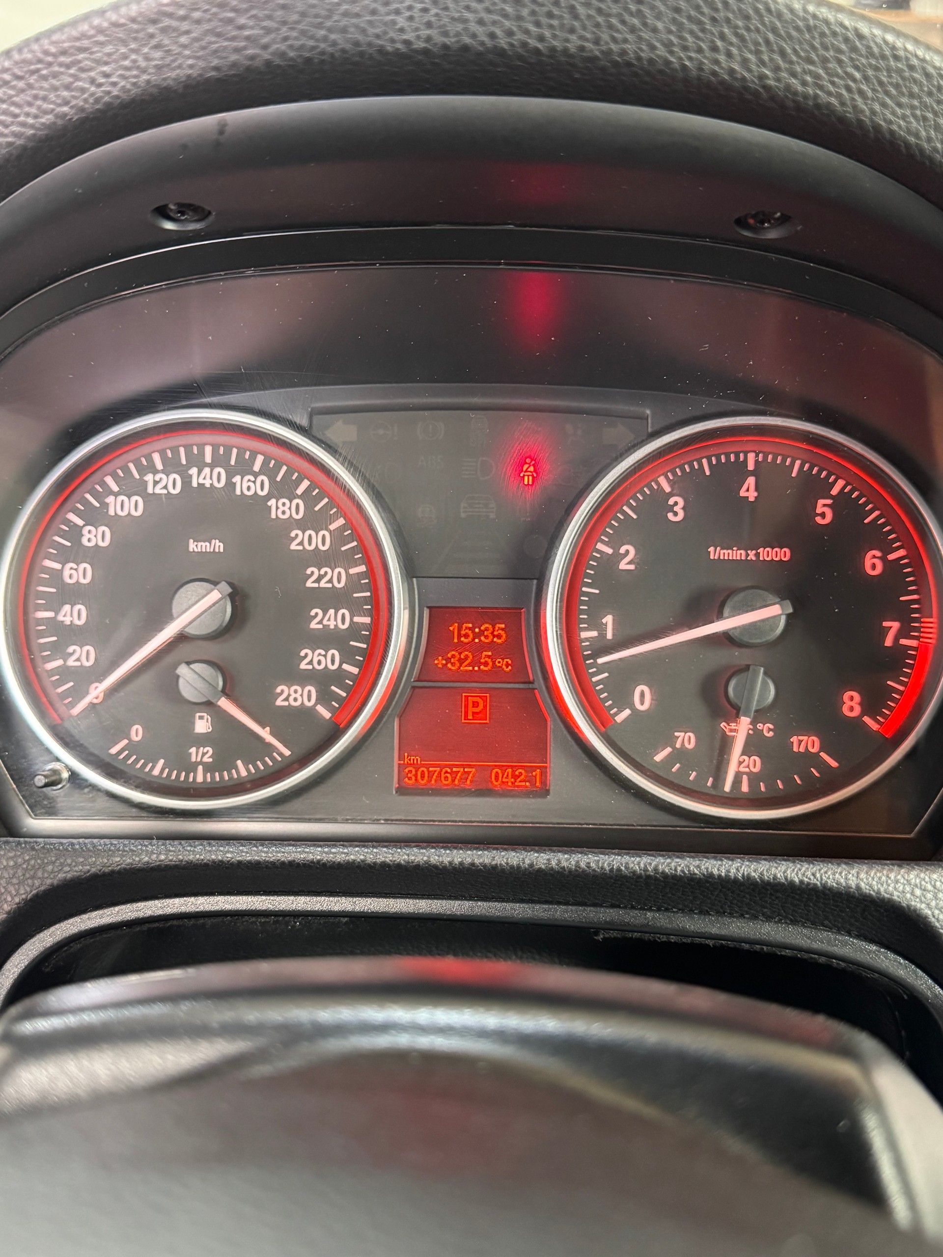 BMW 335i-image-5