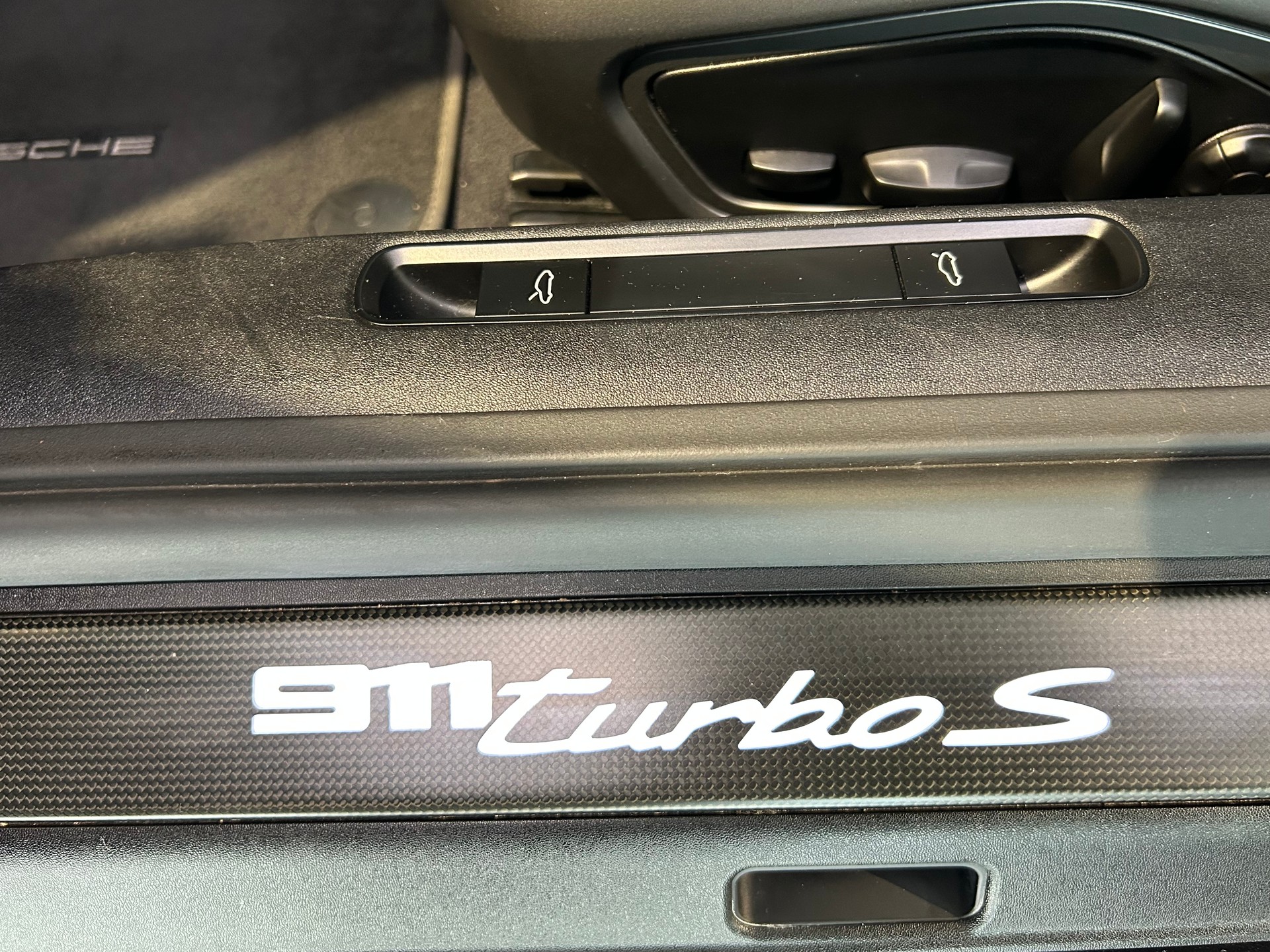PORSCHE 911 Turbo S PDK-image-23