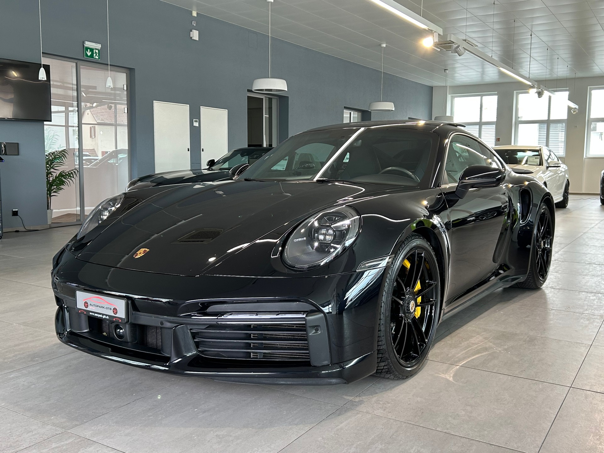 PORSCHE 911 Turbo S PDK