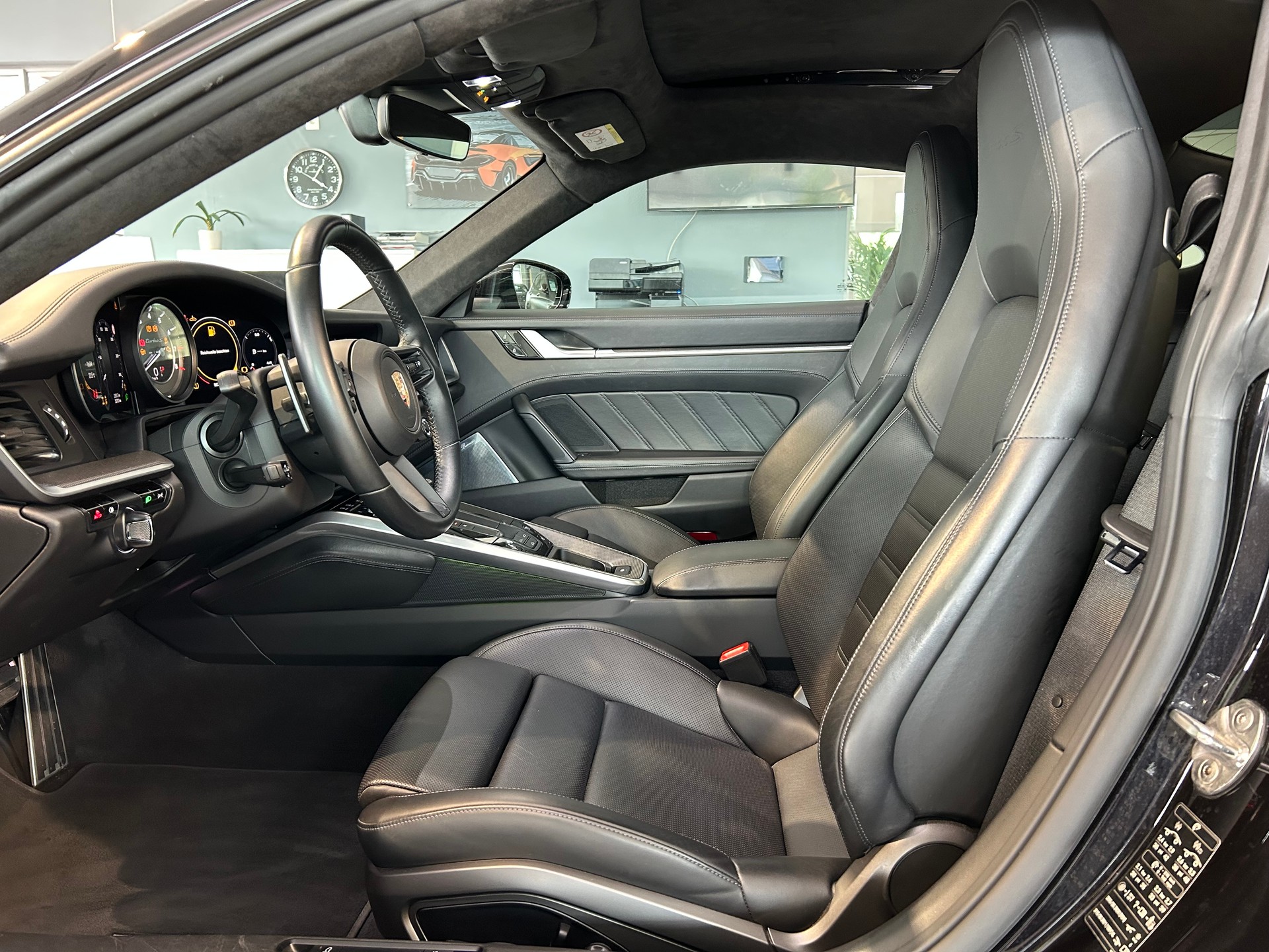 PORSCHE 911 Turbo S PDK-image-10