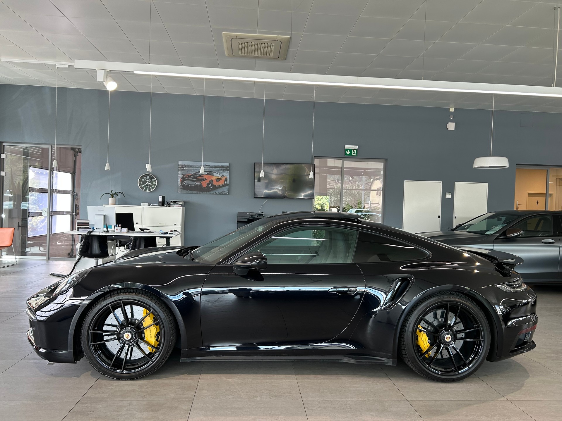 PORSCHE 911 Turbo S PDK-image-5