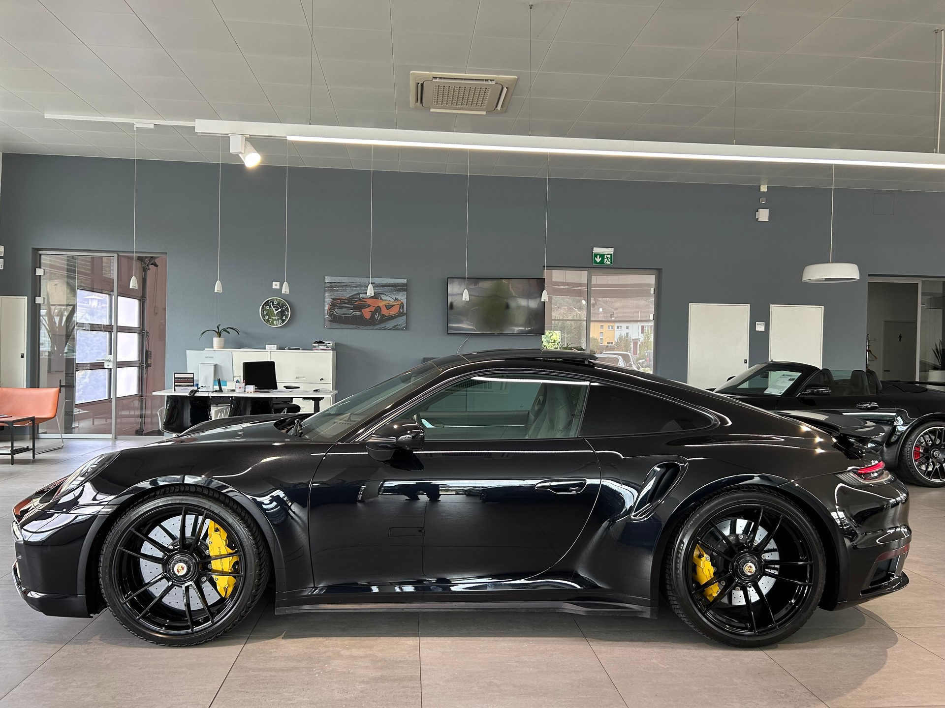 PORSCHE 911 Turbo S PDK-showroom-element-3