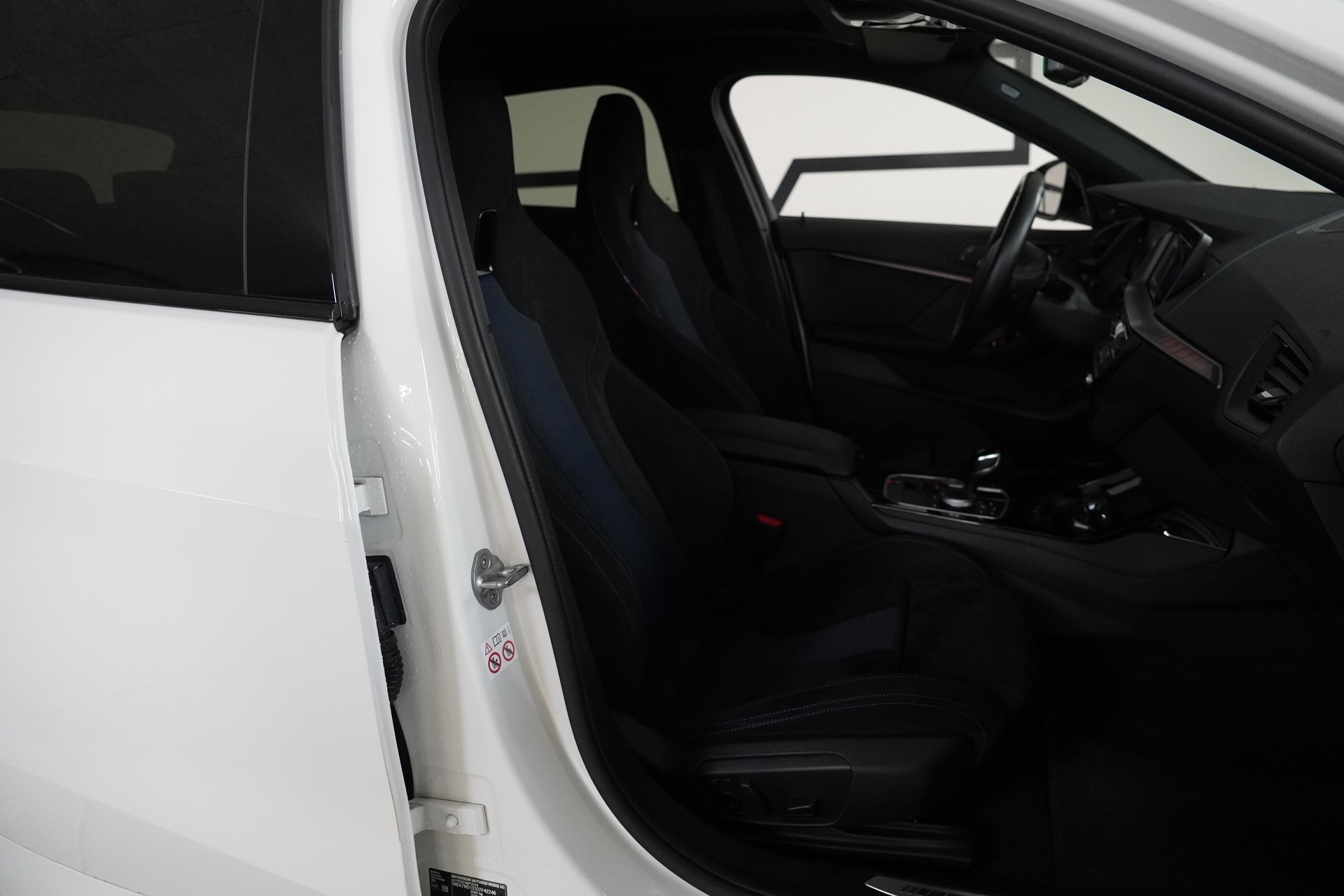 BMW 120d xDrive Steptronic Pure M Sport-image-14