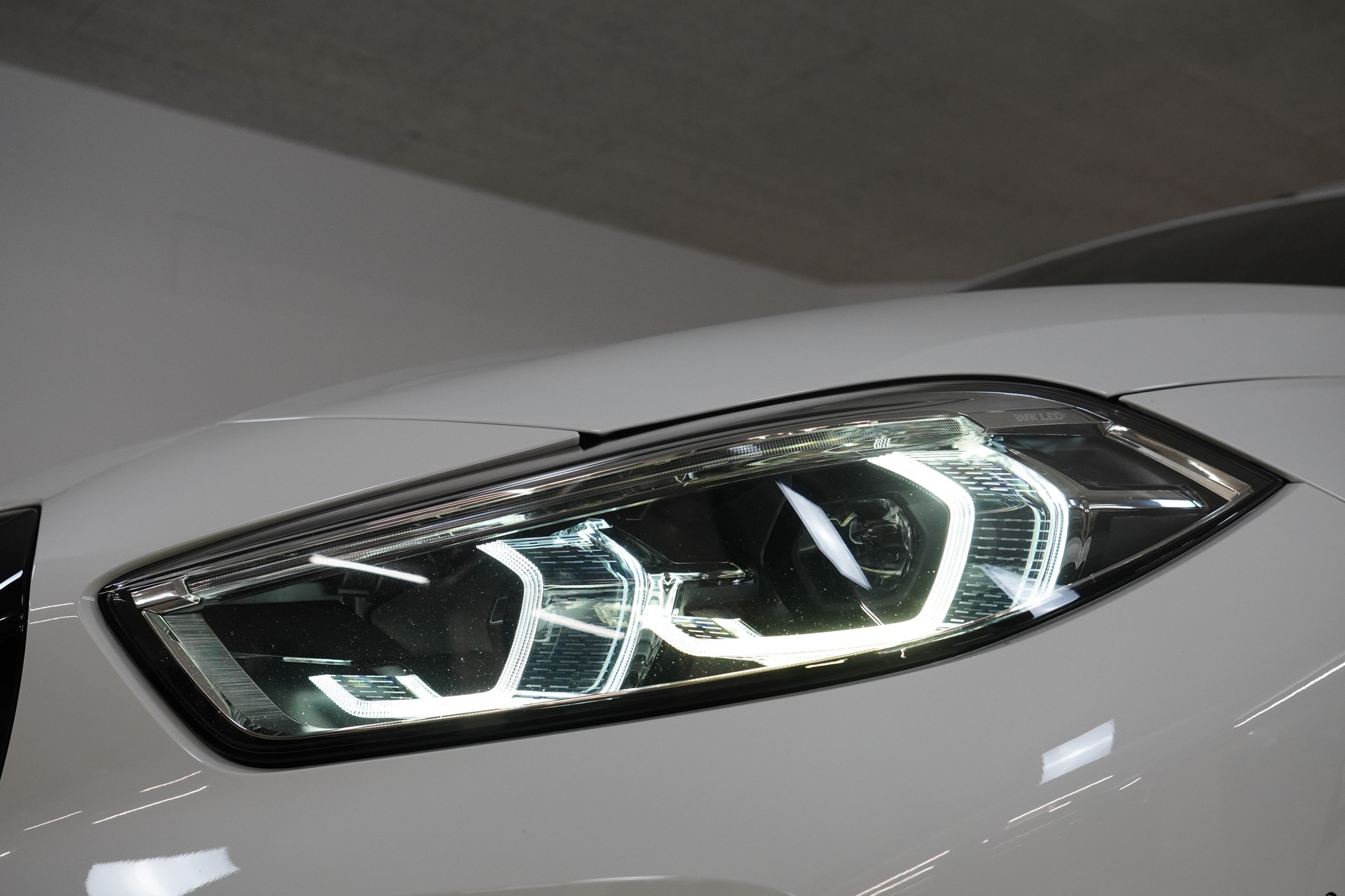 BMW 120d xDrive Steptronic Pure M Sport-image-8