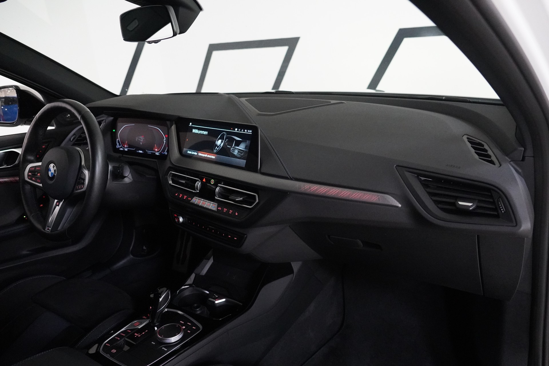 BMW 120d xDrive Steptronic Pure M Sport-image-16