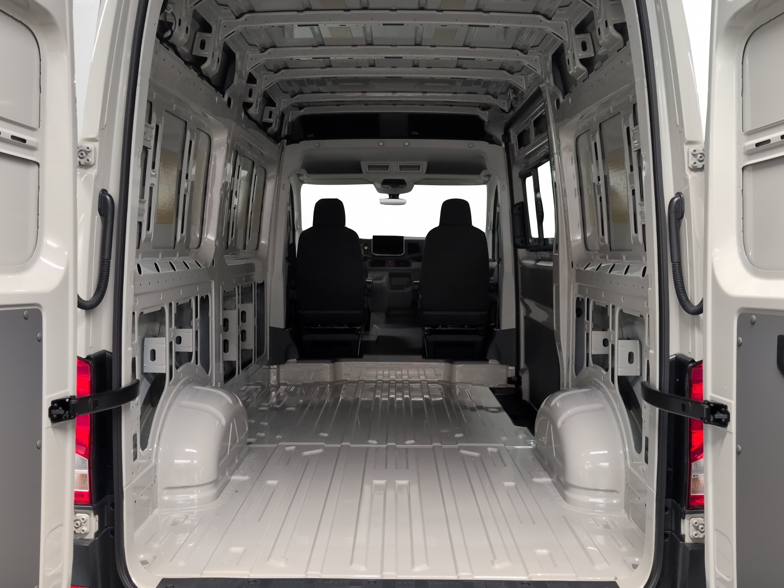 VW Crafter 35 2.0 BiTDI L3 A-image-14