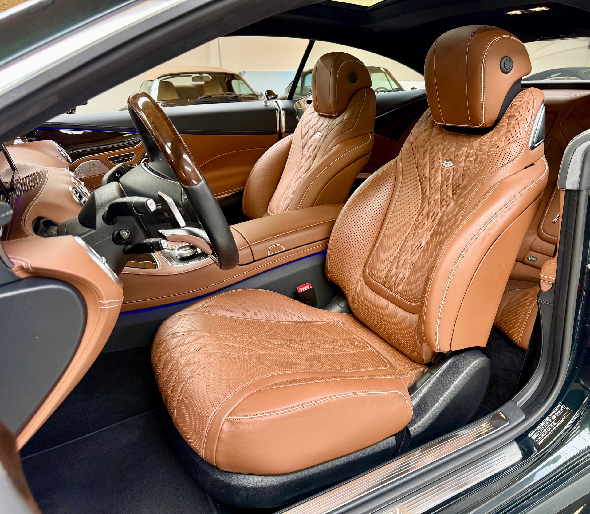 MERCEDES-BENZ S 500 Coupé 4Matic 7G-Tronic-image-9
