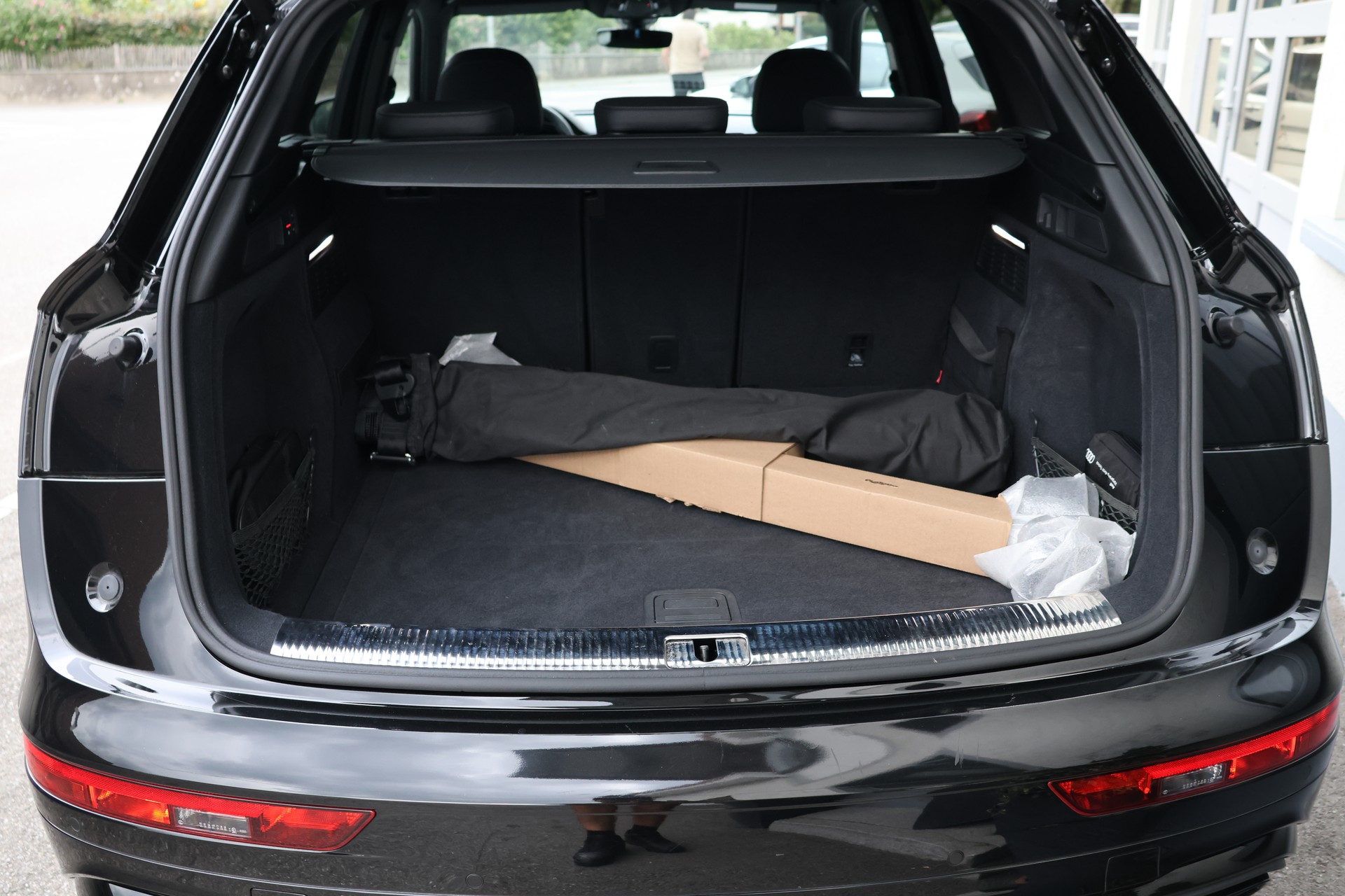 AUDI Q5 40 TDI S-line quattro S-tronic *BlackStyle* + 2.4T AHK-image-18