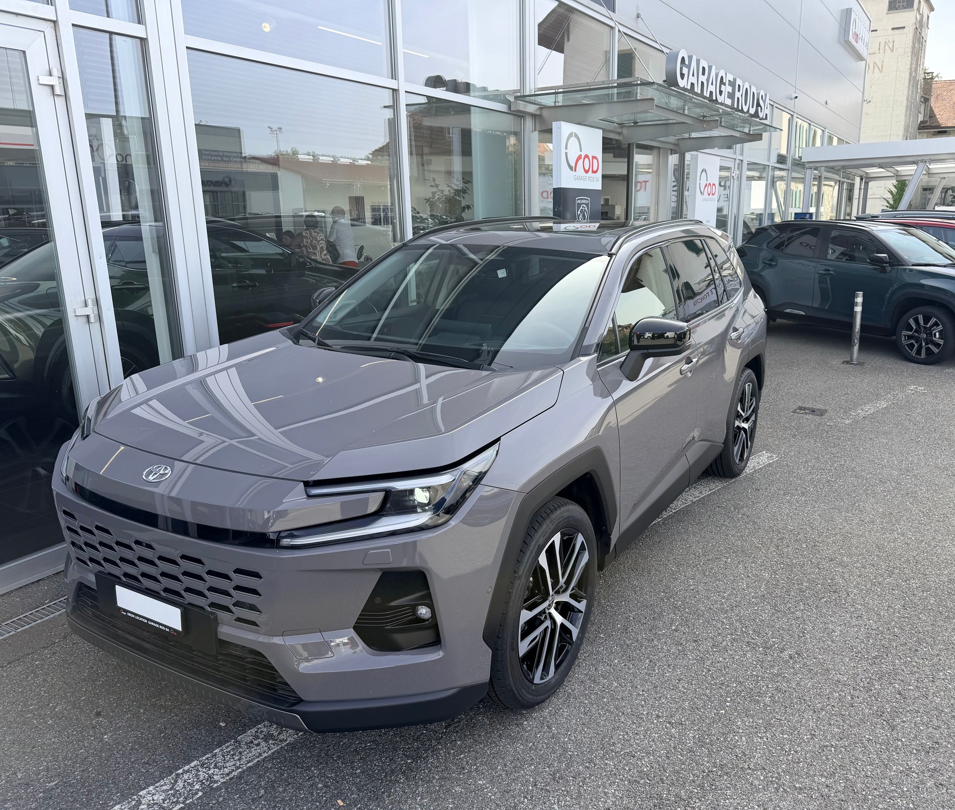 TOYOTA RAV-4 2.5 HSD Premium e-CVT AWD-image-27