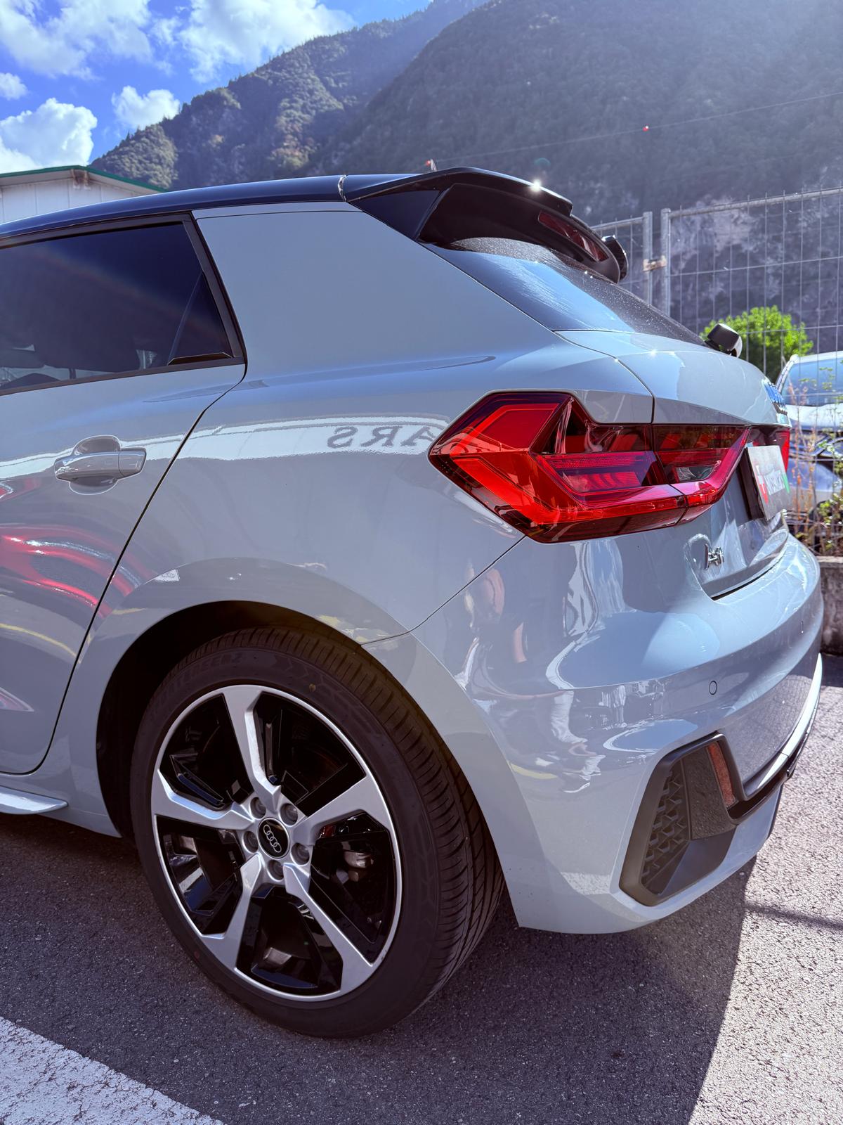 AUDI A1 Sportback 30 TFSI advanced Attraction S-tronic-image-4
