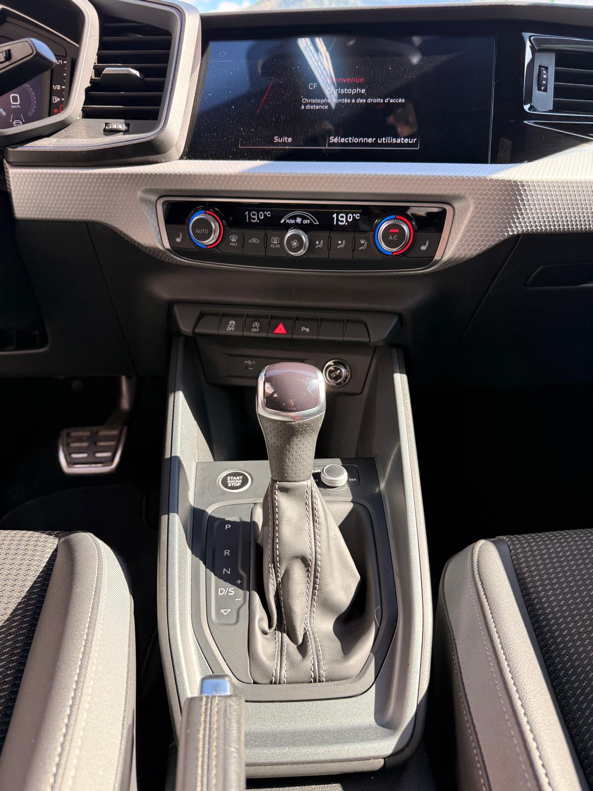 AUDI A1 Sportback 30 TFSI advanced Attraction S-tronic-image-9