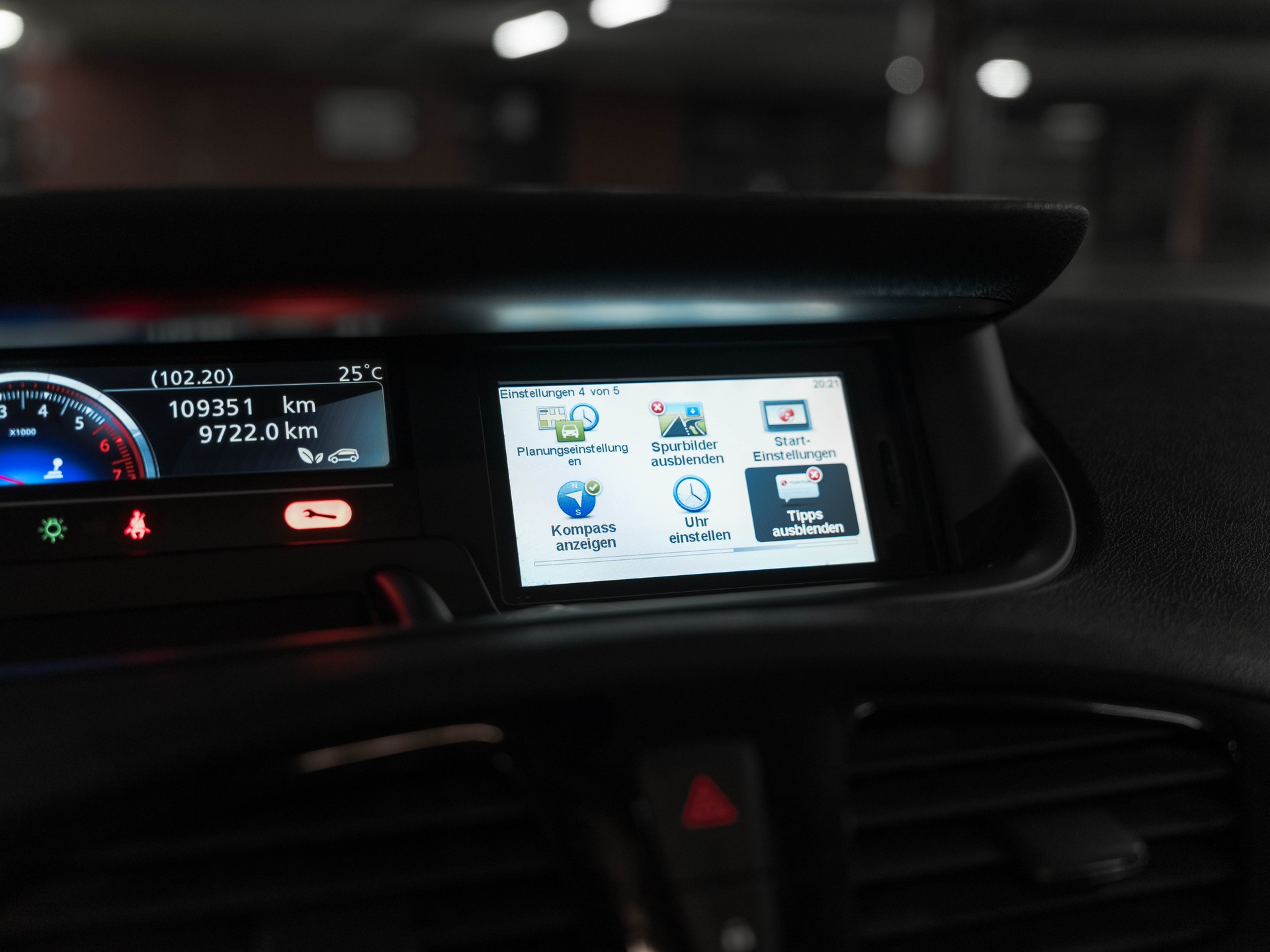 RENAULT Scénic 1.4 16V Turbo Bose-image-17