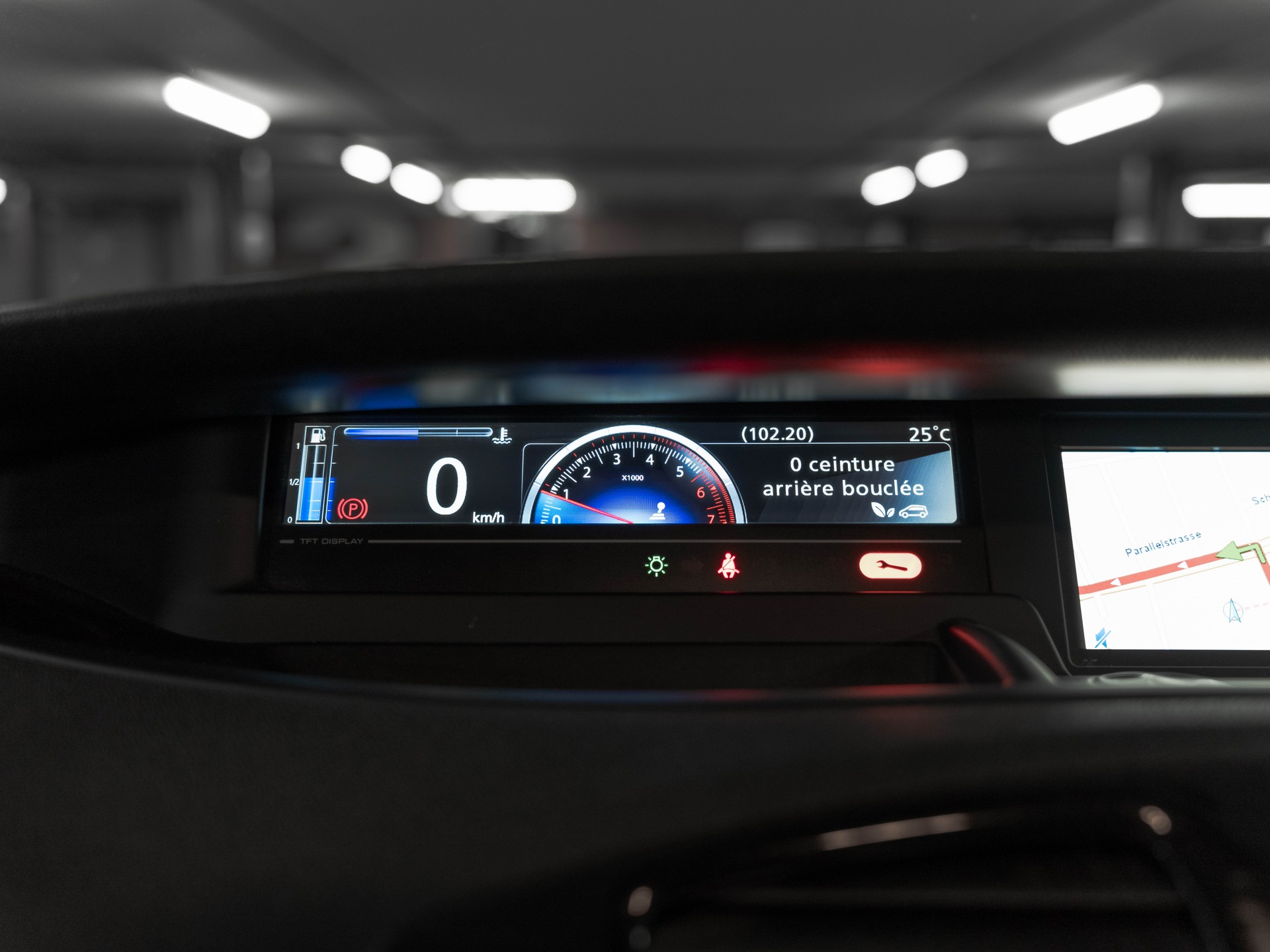 RENAULT Scénic 1.4 16V Turbo Bose-image-16
