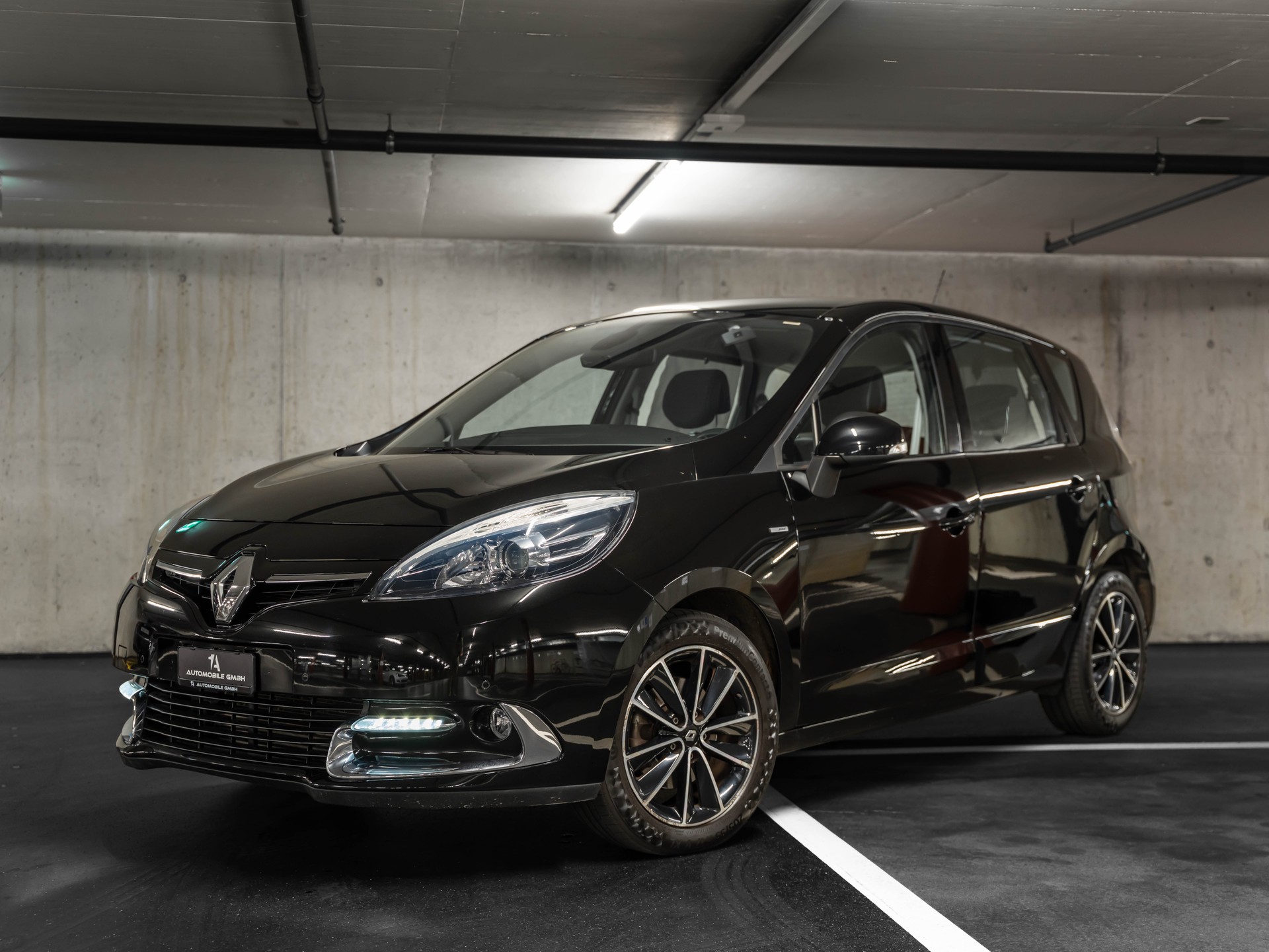 RENAULT Scénic 1.4 16V Turbo Bose