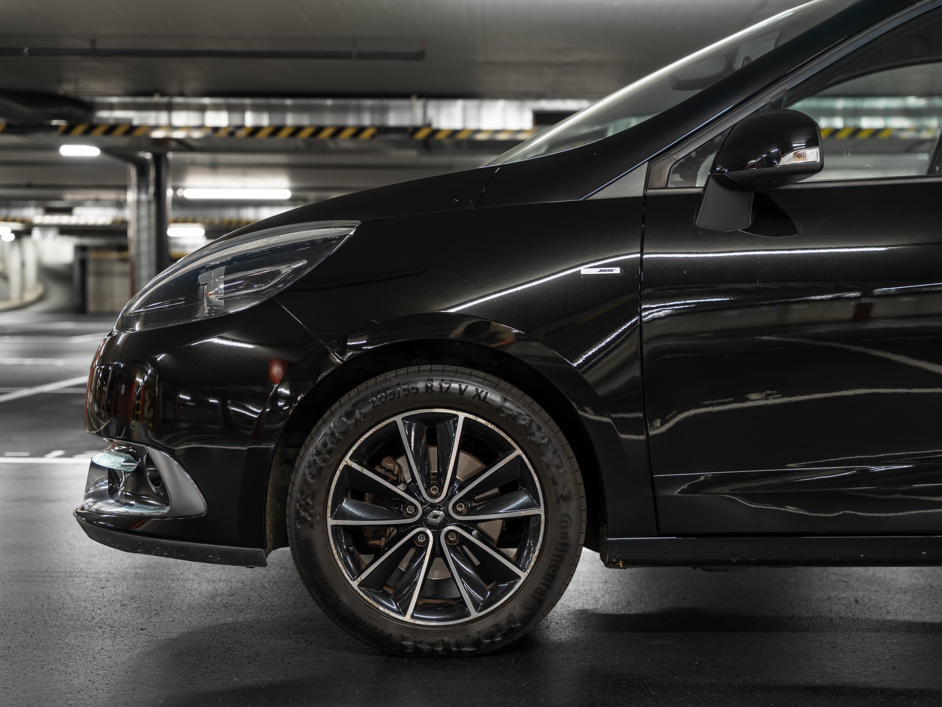 RENAULT Scénic 1.4 16V Turbo Bose-showroom-element-3