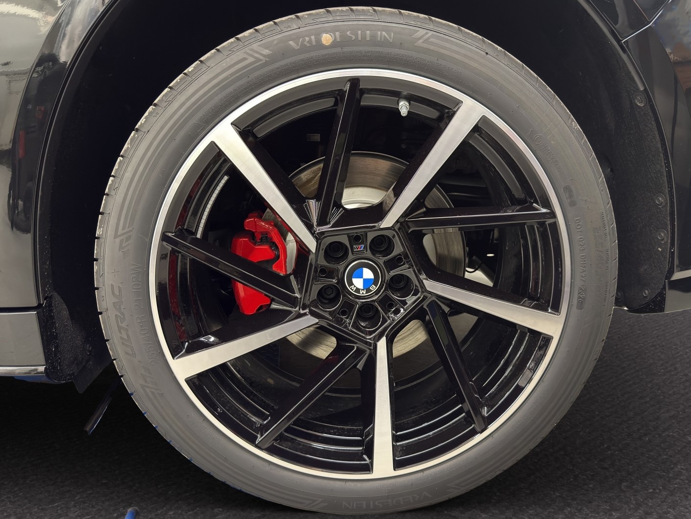 BMW iX3 40 M Sport Pro-image-9