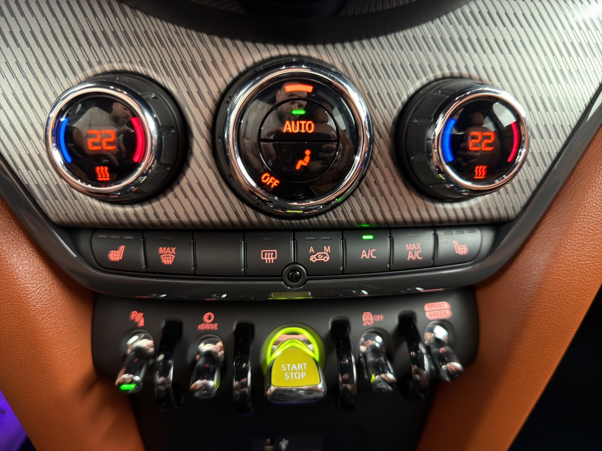 MINI Countryman F60 1.5i Cooper S E ALL4-image-14