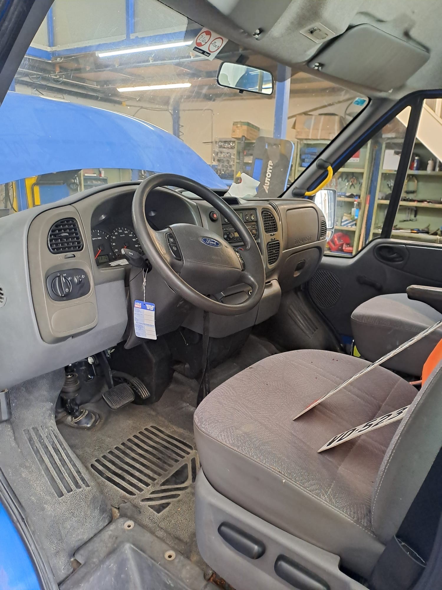 FORD Transit-image-2