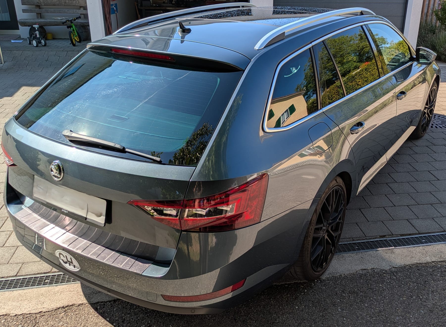 SKODA 1.8 TSI Style DSG-image-2