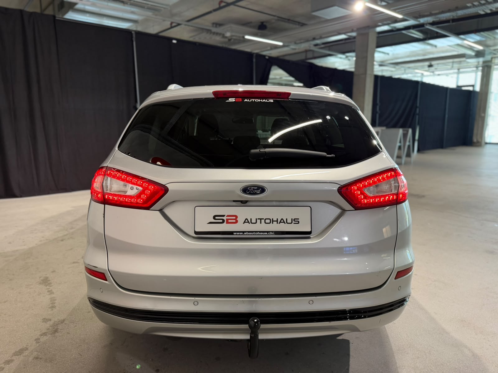 FORD Mondeo 2.0 TDCi Business Plus PowerShift (CH)-image-10
