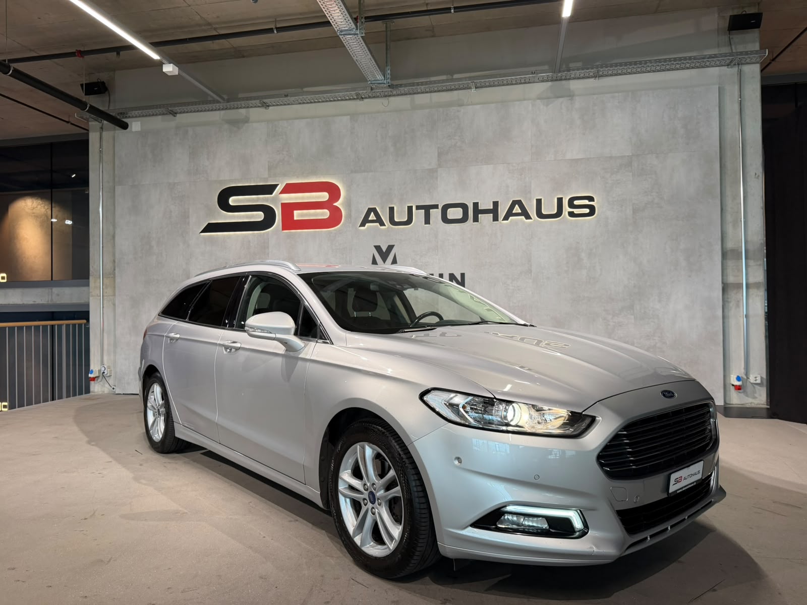 FORD Mondeo 2.0 TDCi Business Plus PowerShift (CH)-image-9