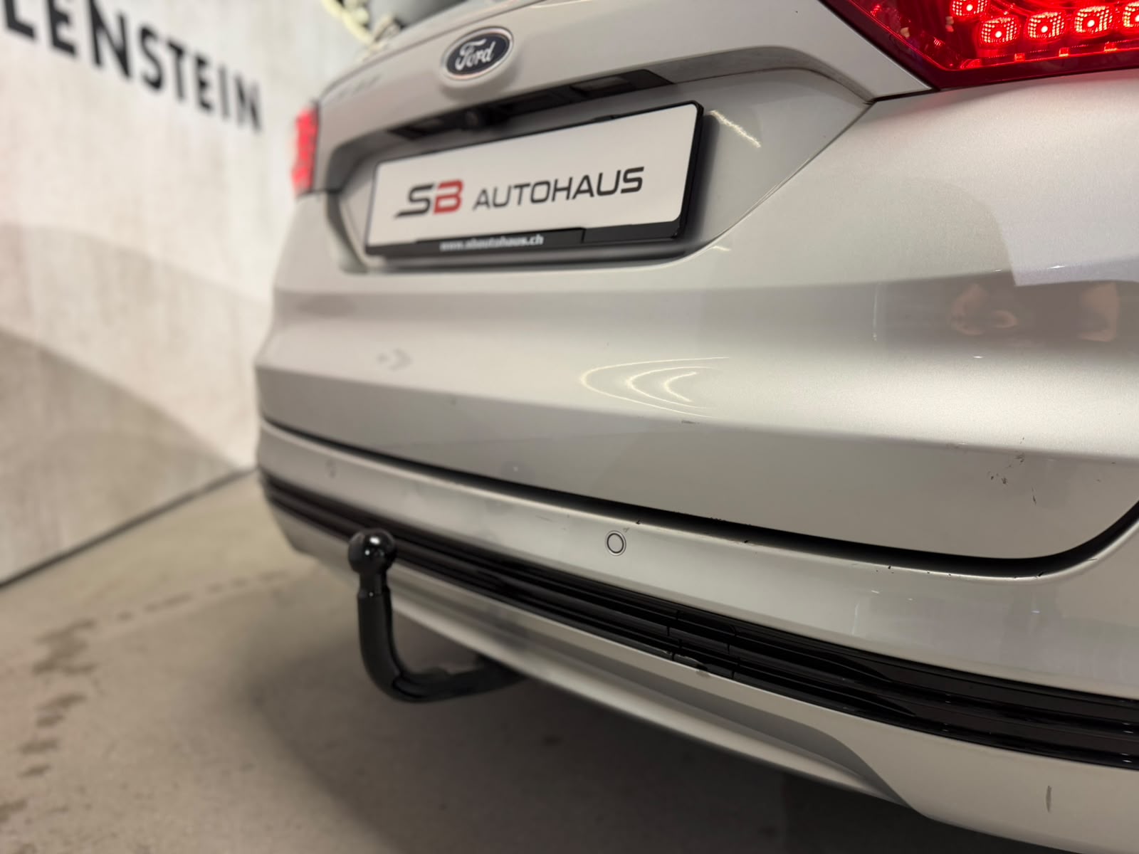 FORD Mondeo 2.0 TDCi Business Plus PowerShift (CH)-image-8