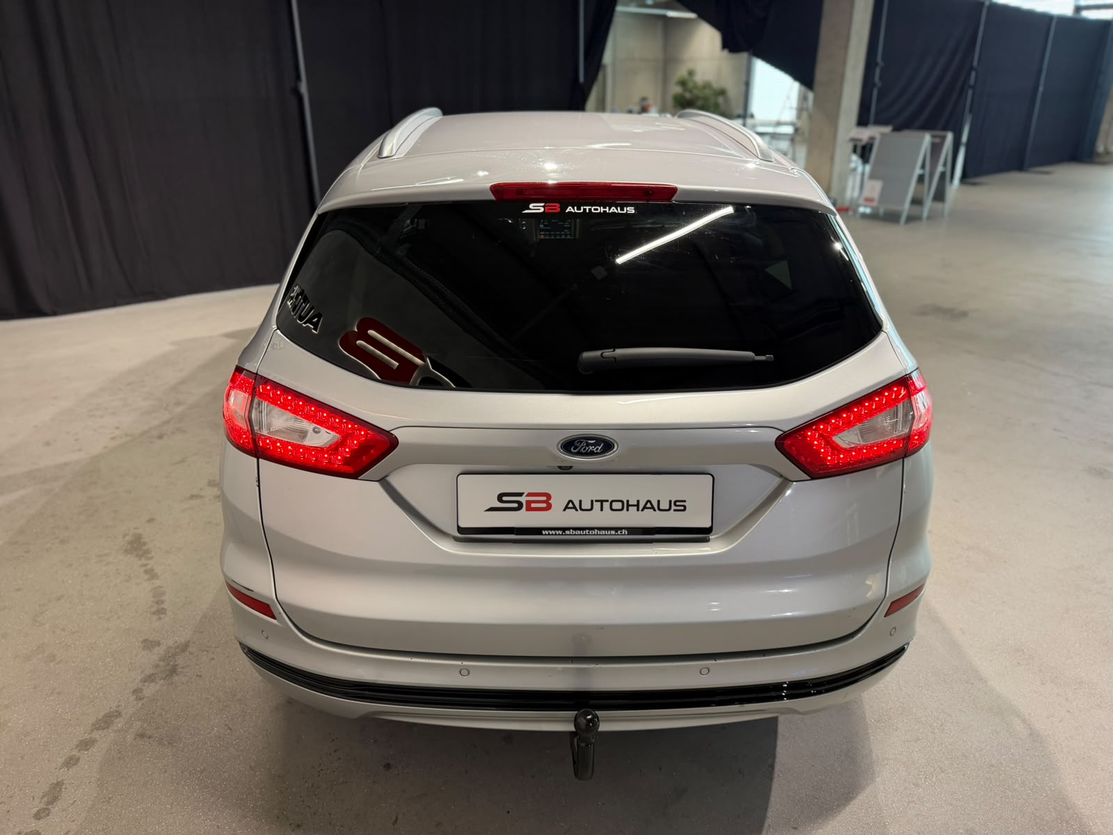 FORD Mondeo 2.0 TDCi Business Plus PowerShift (CH)-image-15