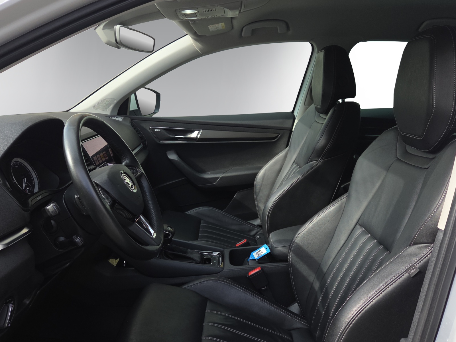 SKODA Karoq 2.0 TDI CR Style 4x4 DSG-image-10