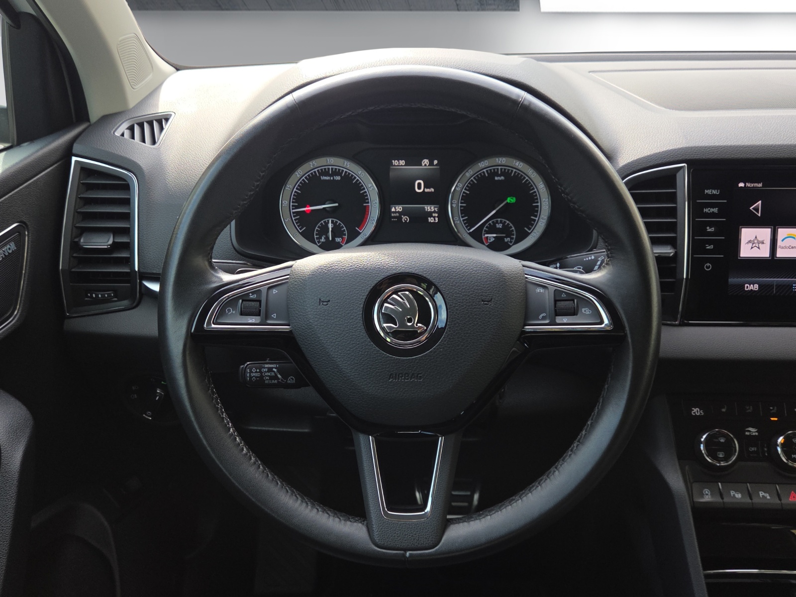 SKODA Karoq 2.0 TDI CR Style 4x4 DSG-image-11