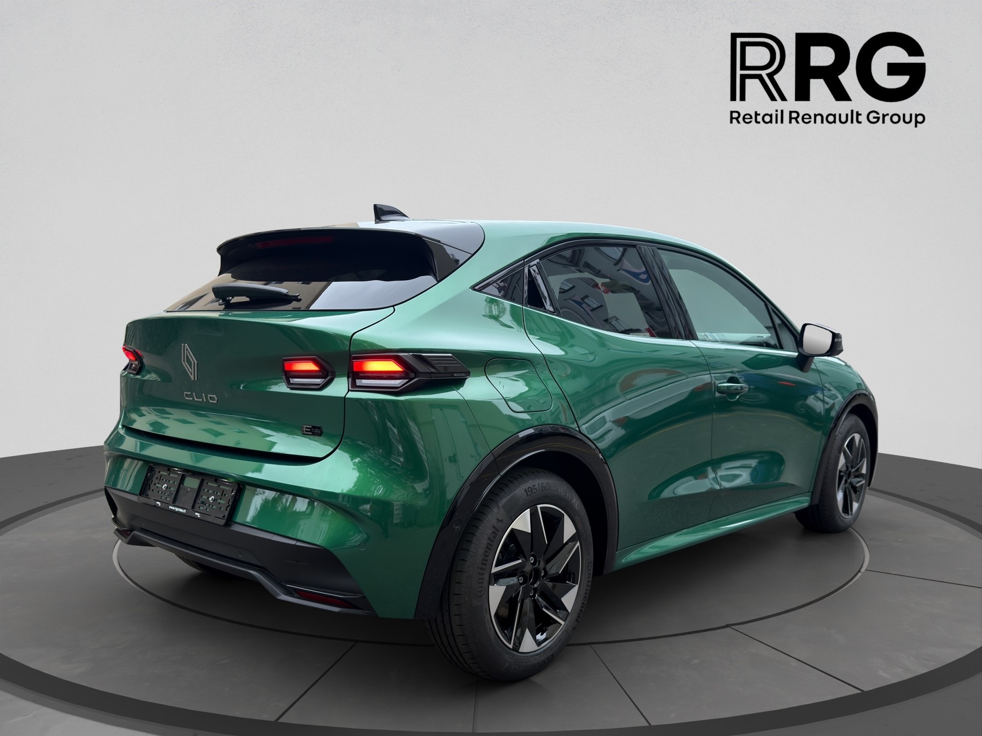 RENAULT Clio 1.8 E-Tech Techno-image-1