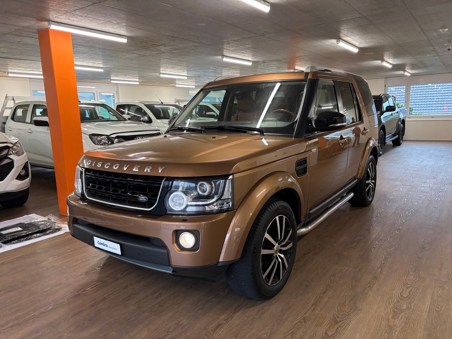 LAND ROVER Discovery 3.0 SDV6 Landmark Automatic-image-8