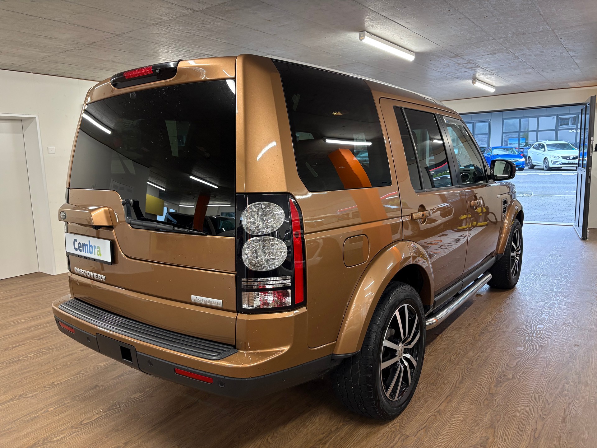 LAND ROVER Discovery 3.0 SDV6 Landmark Automatic-image-5