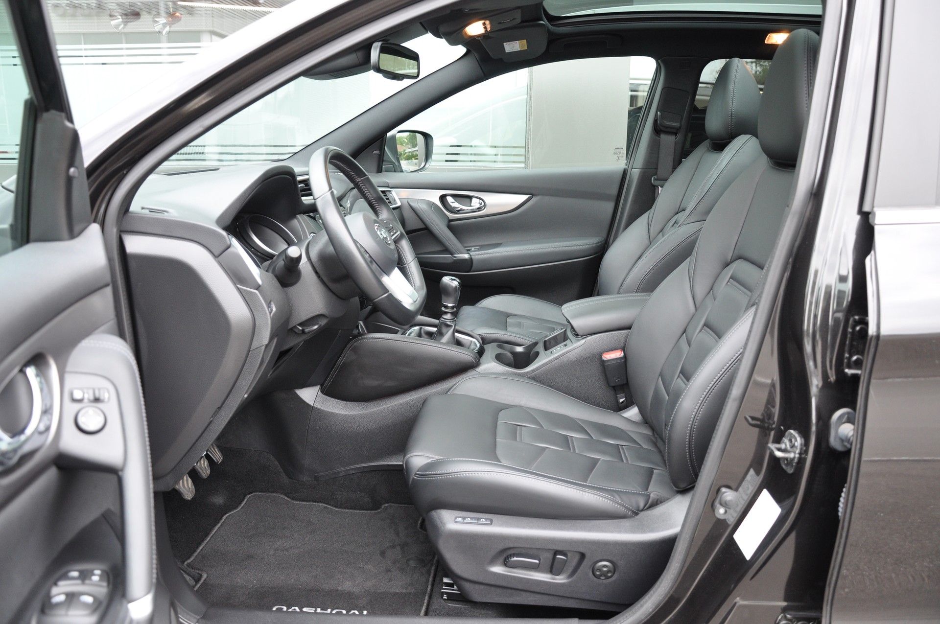 NISSAN Qashqai 1.3 DIG-T tekna+-image-12